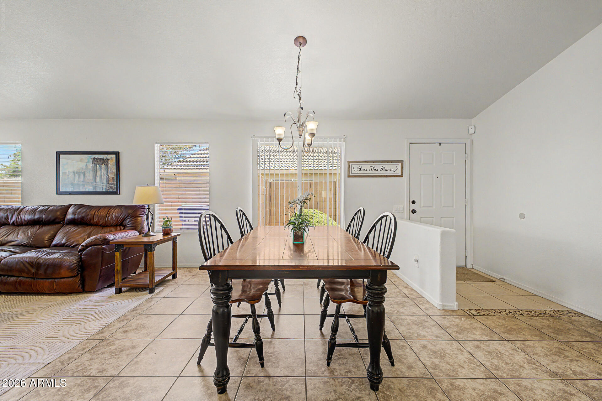 LAS PALMERAS WEST - Residential