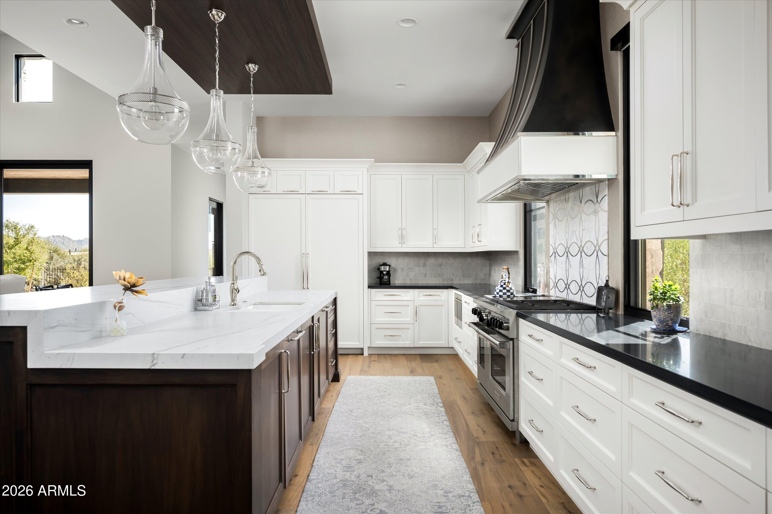 WHISPER ROCK - Residential
