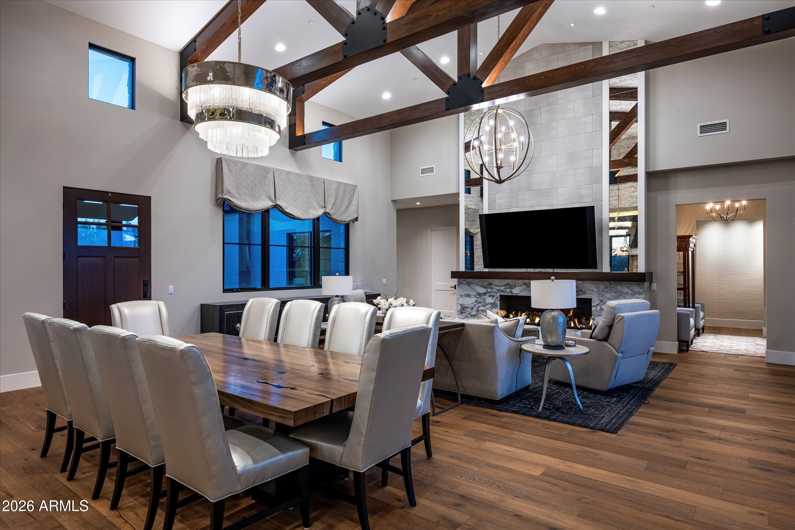 WHISPER ROCK - Residential