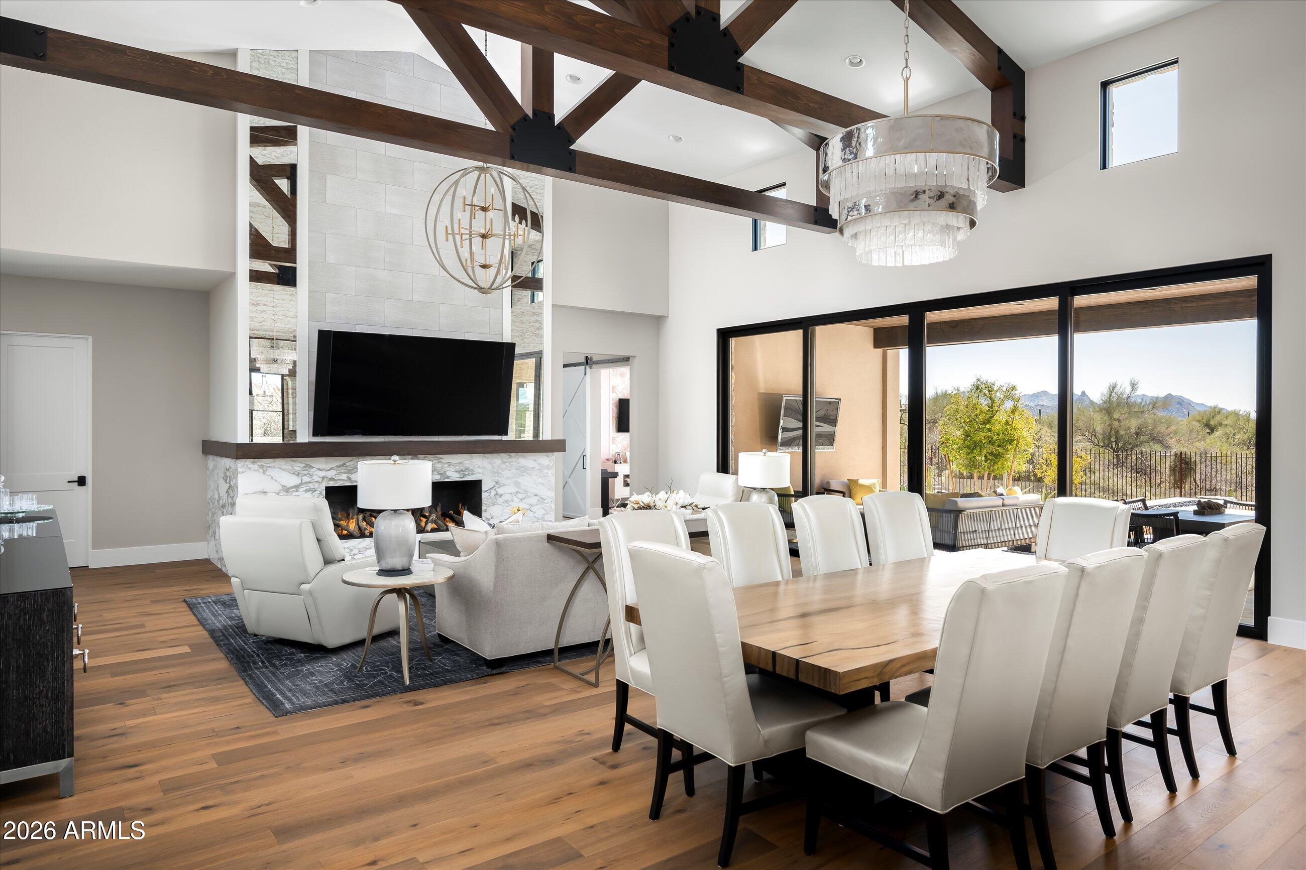 WHISPER ROCK - Residential