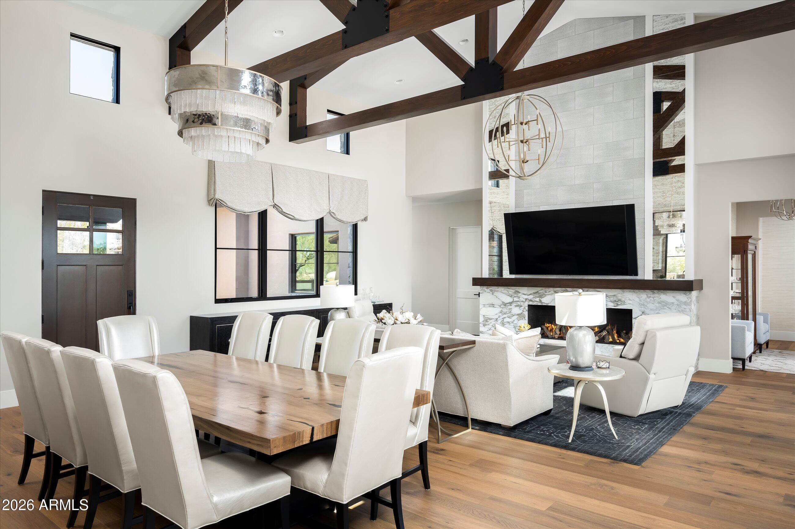 WHISPER ROCK - Residential