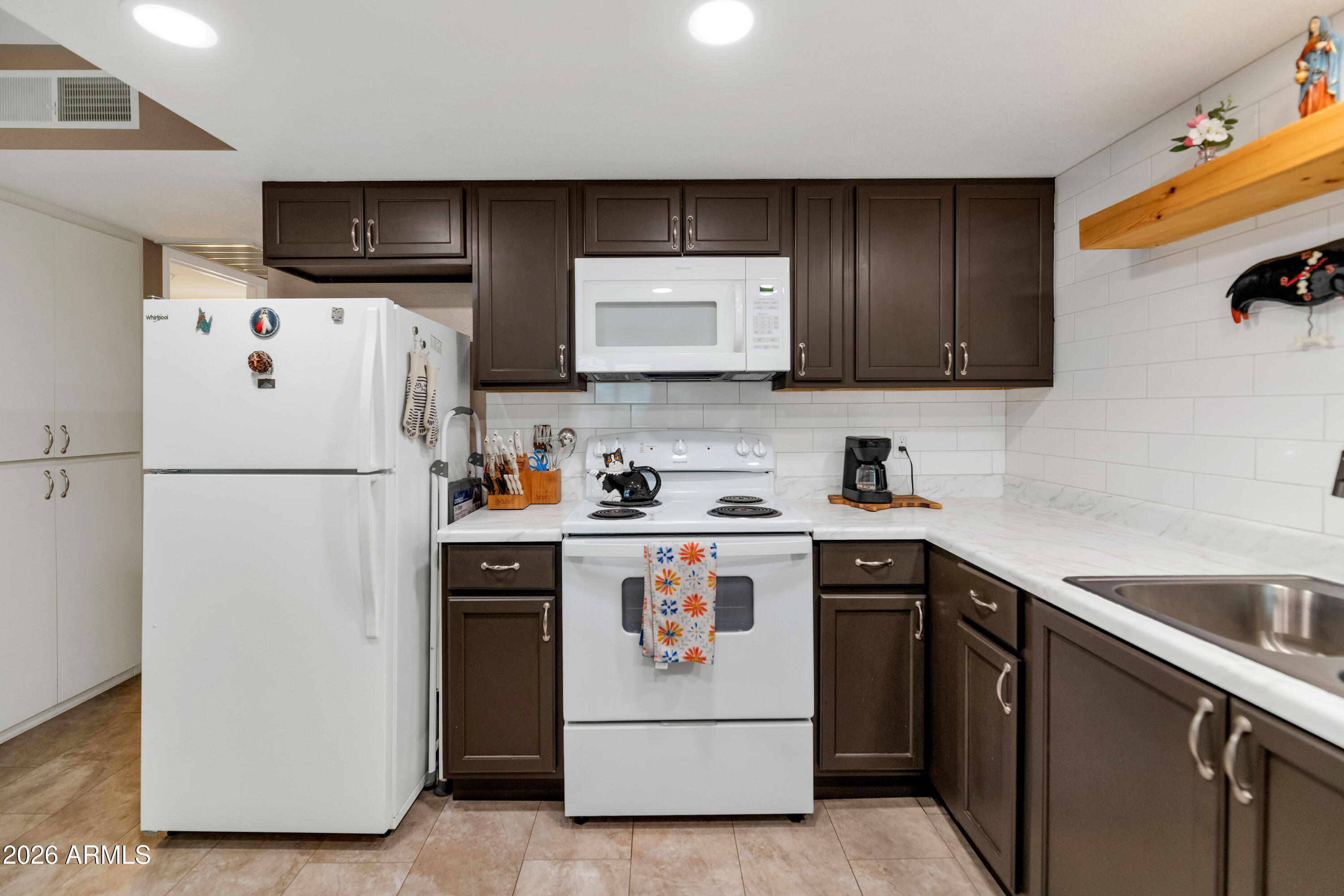FRONTIER VILLAGE CONDOMINIUMS PHASE 2 - Residential