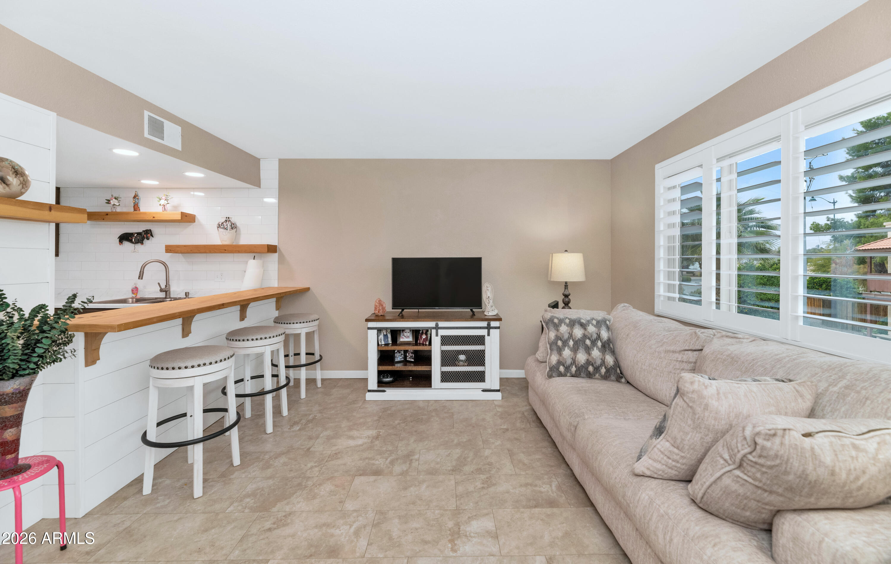 FRONTIER VILLAGE CONDOMINIUMS PHASE 2 - Residential