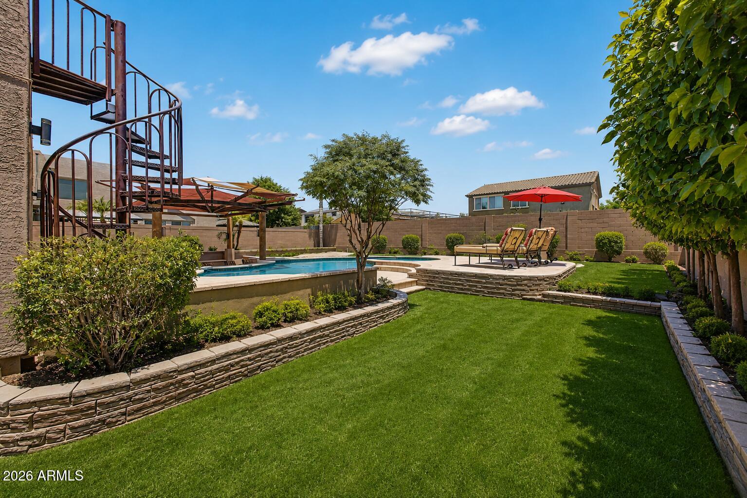 28TH STREET HOMES - Residential
