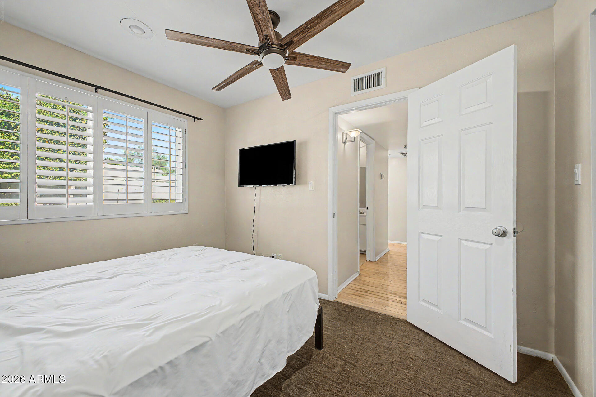 MODERN GROVES - Residential