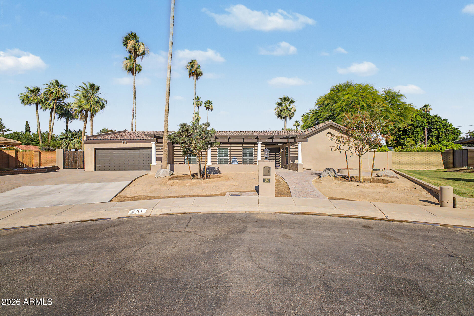 MODERN GROVES - Residential