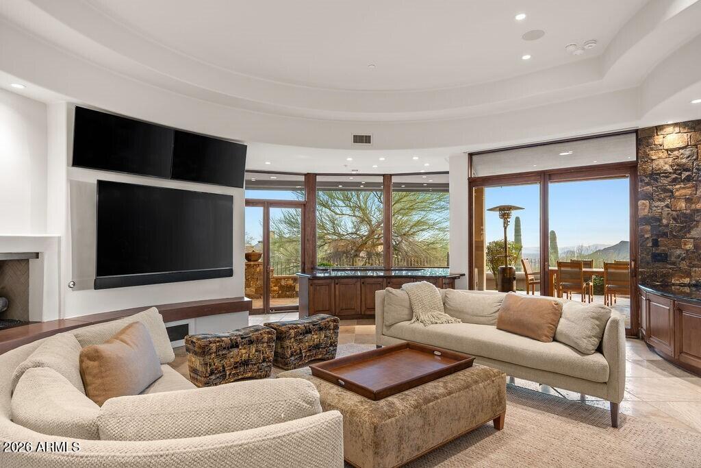 DESERT MOUNTAIN - Residential