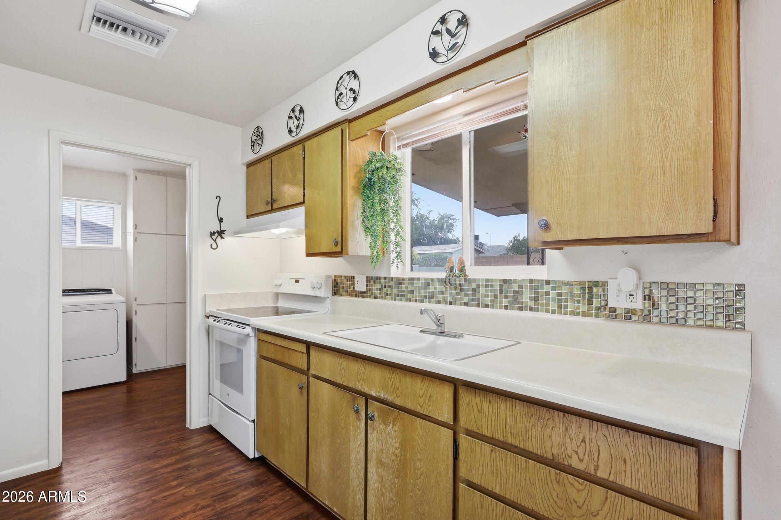 DREAMLAND VILLA 12 - Residential