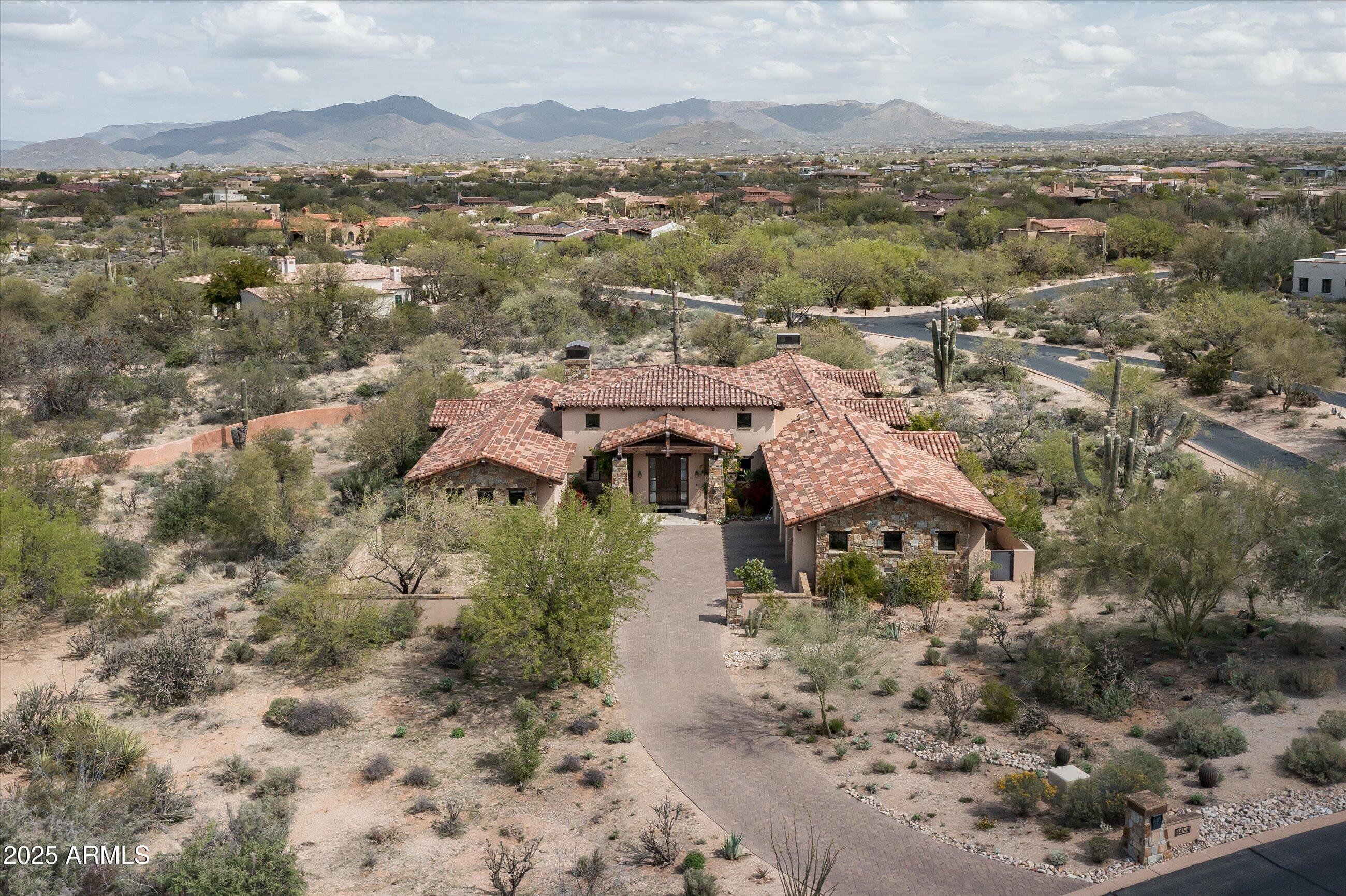 WHISPER ROCK - Residential