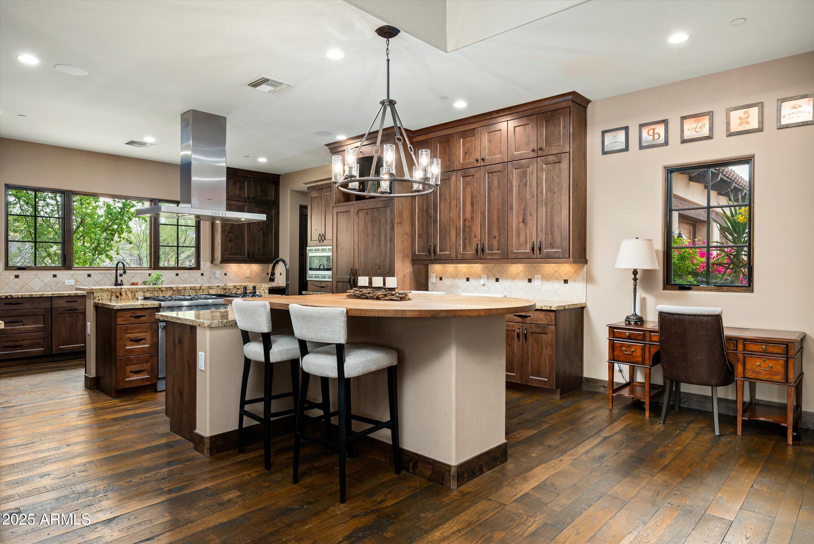 WHISPER ROCK - Residential