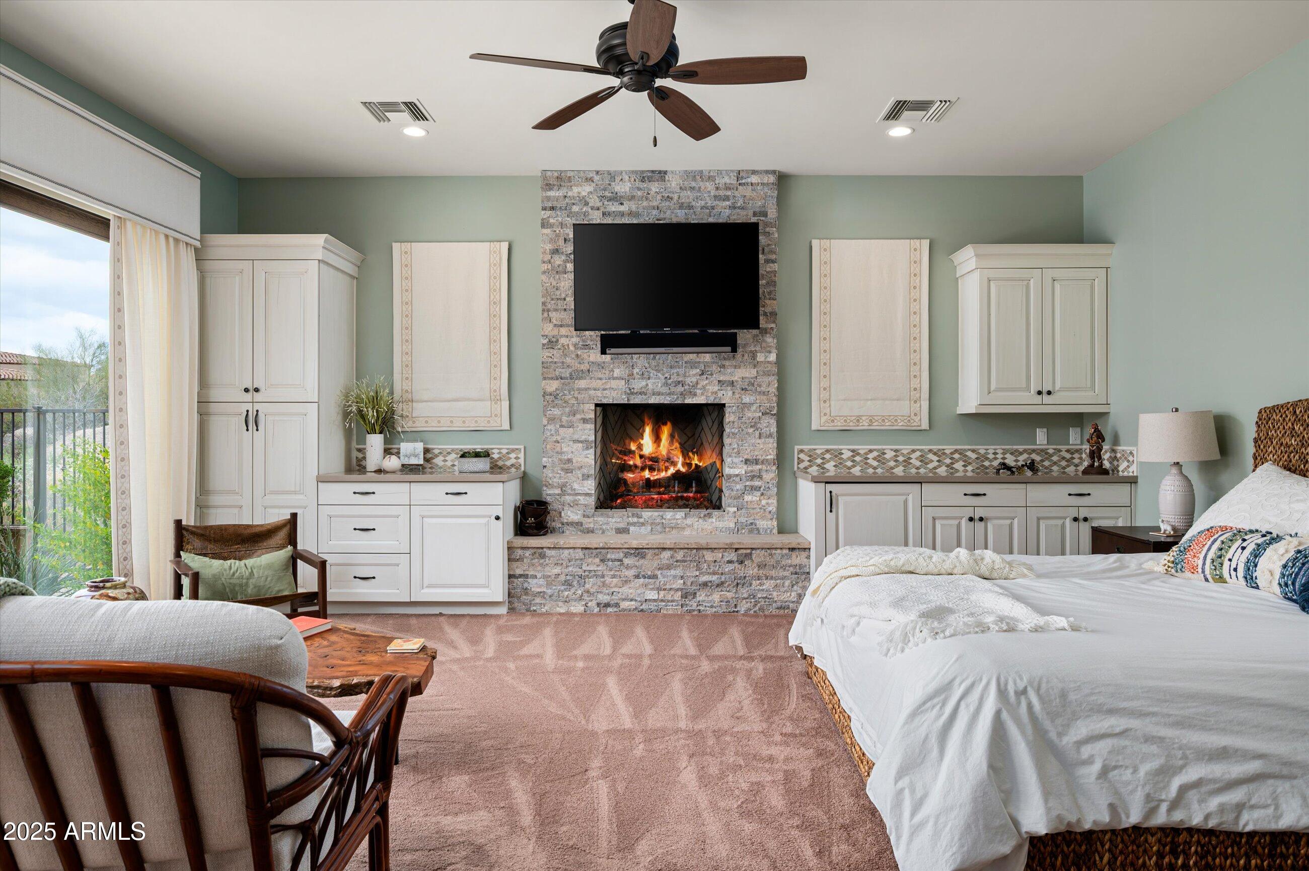 WHISPER ROCK - Residential