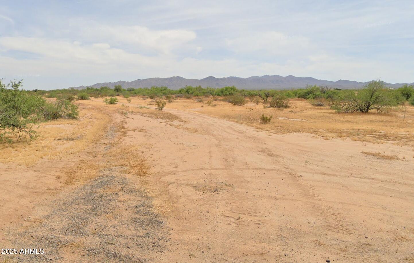 MACH COMPOUND - Land