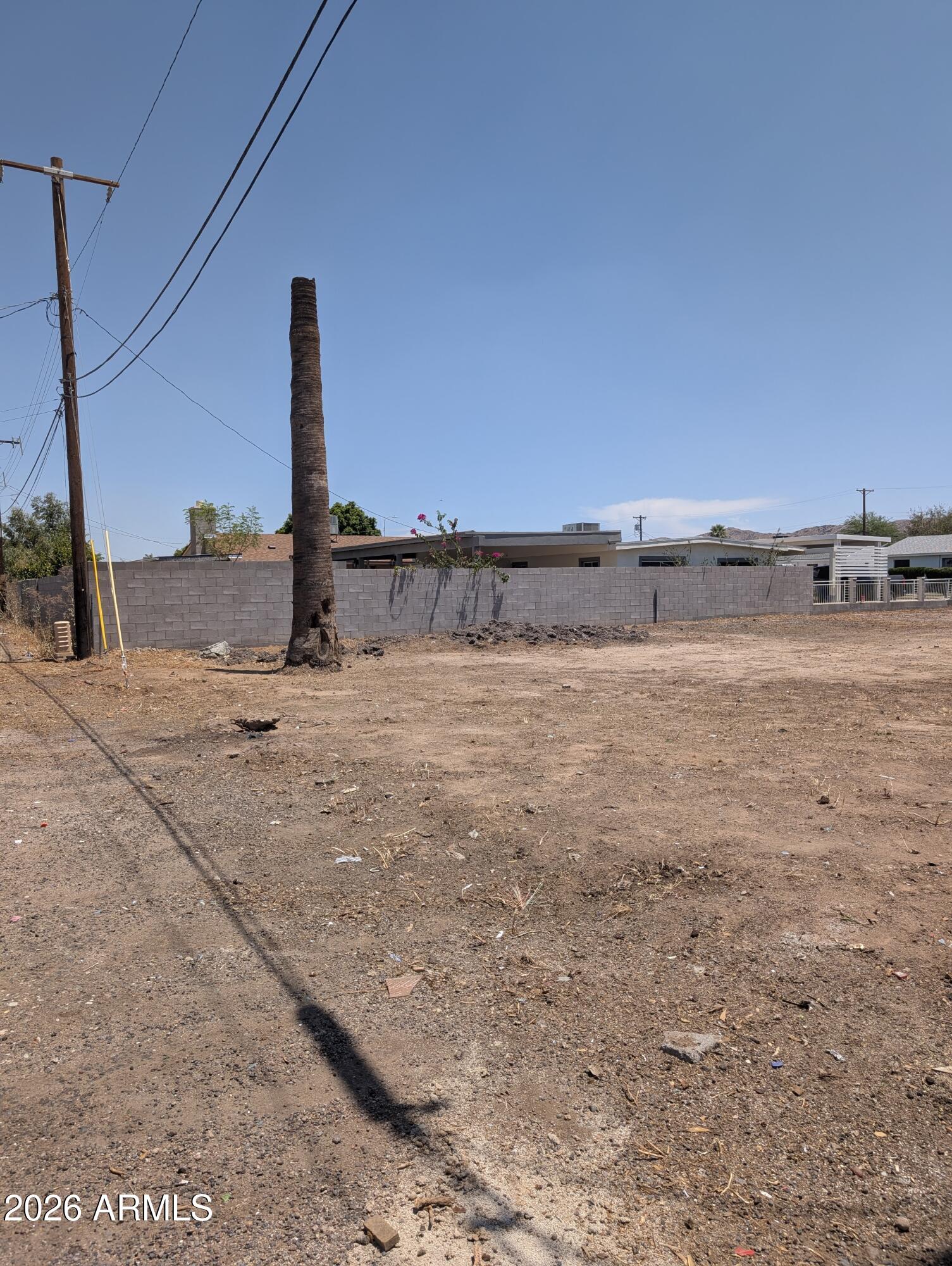 DEL MONTE PLAZA - Land