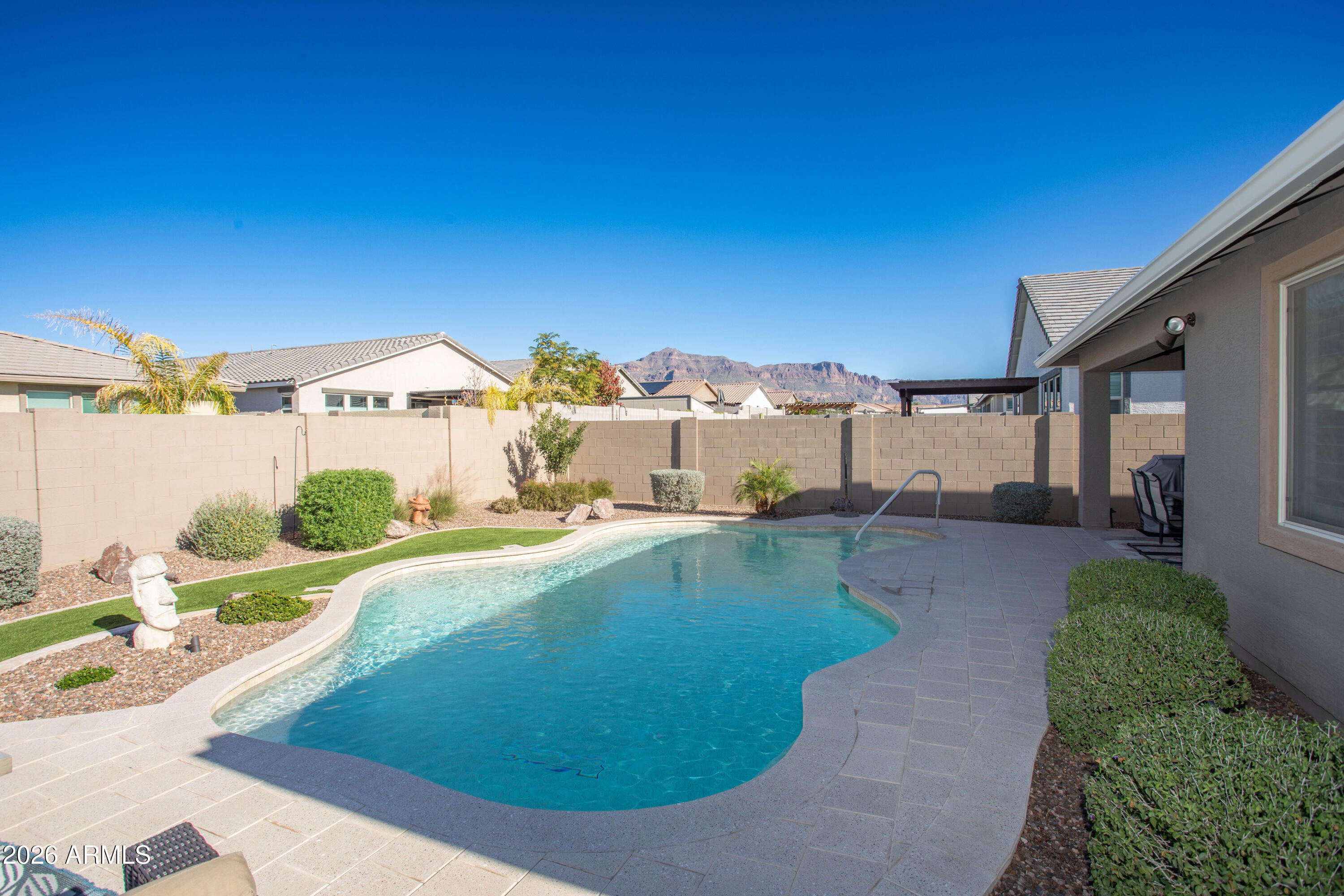 PERALTA CANYON PARCEL 7 2020043137 - Residential