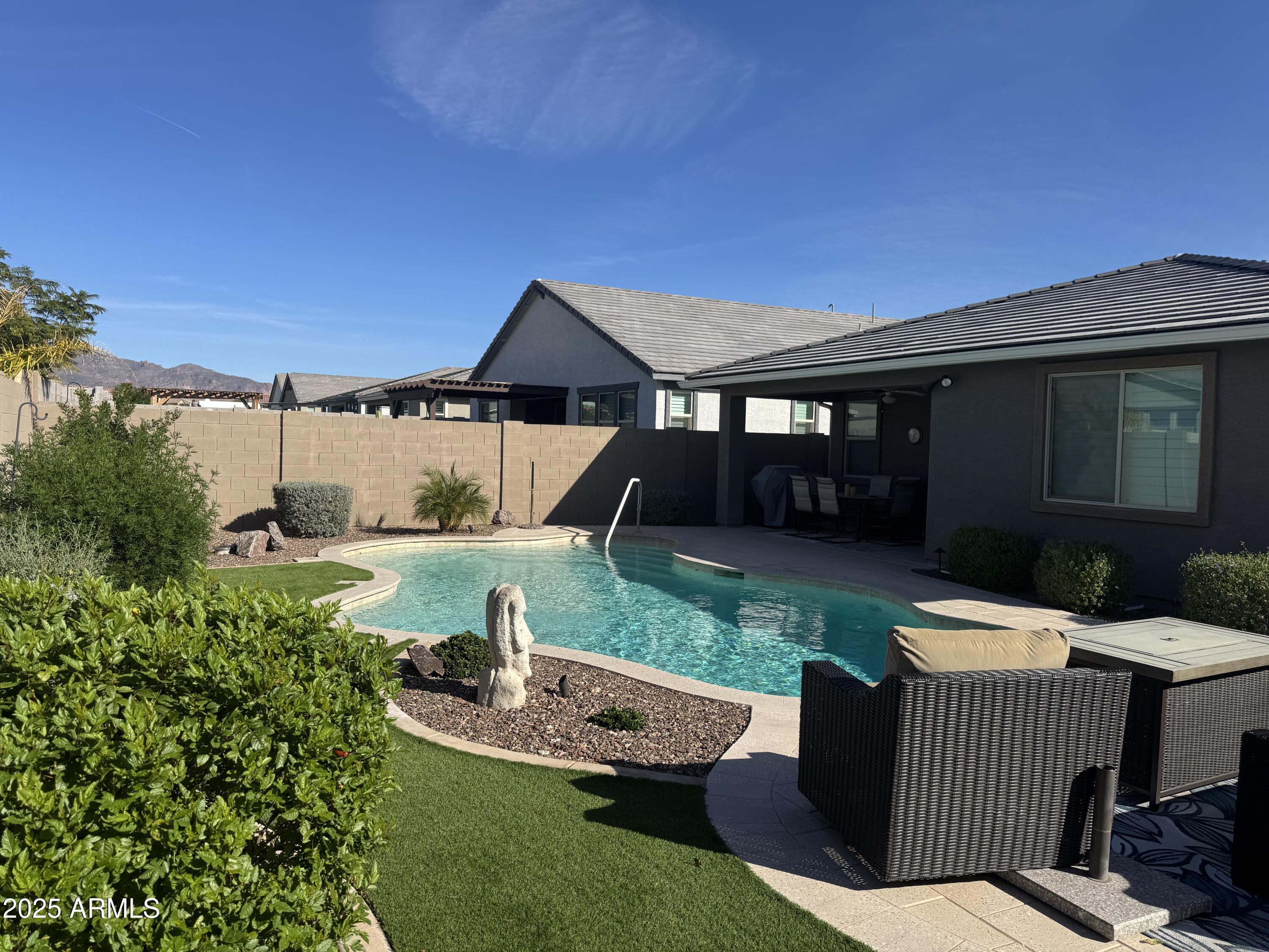 PERALTA CANYON PARCEL 7 2020043137 - Residential