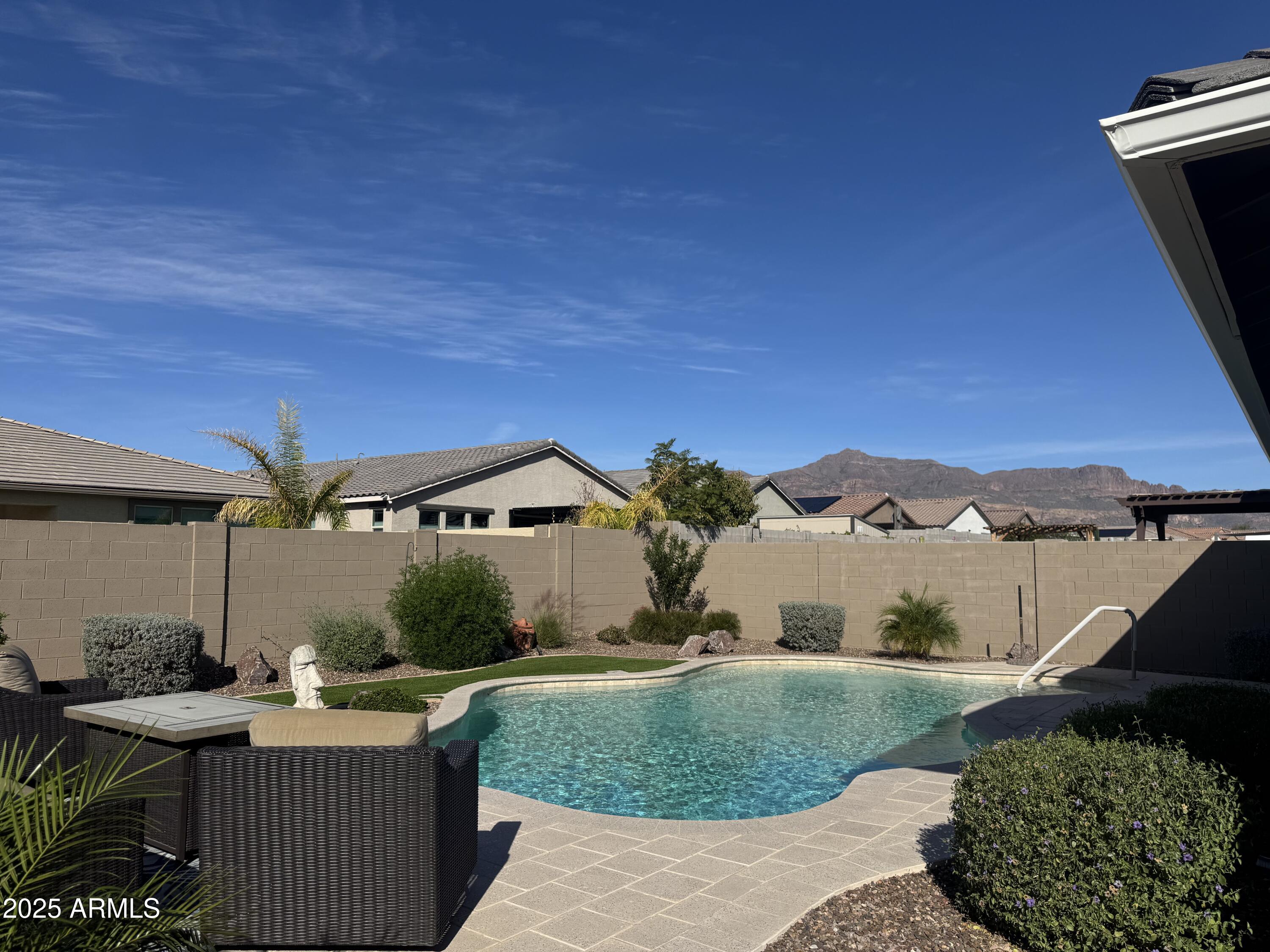 PERALTA CANYON PARCEL 7 2020043137 - Residential