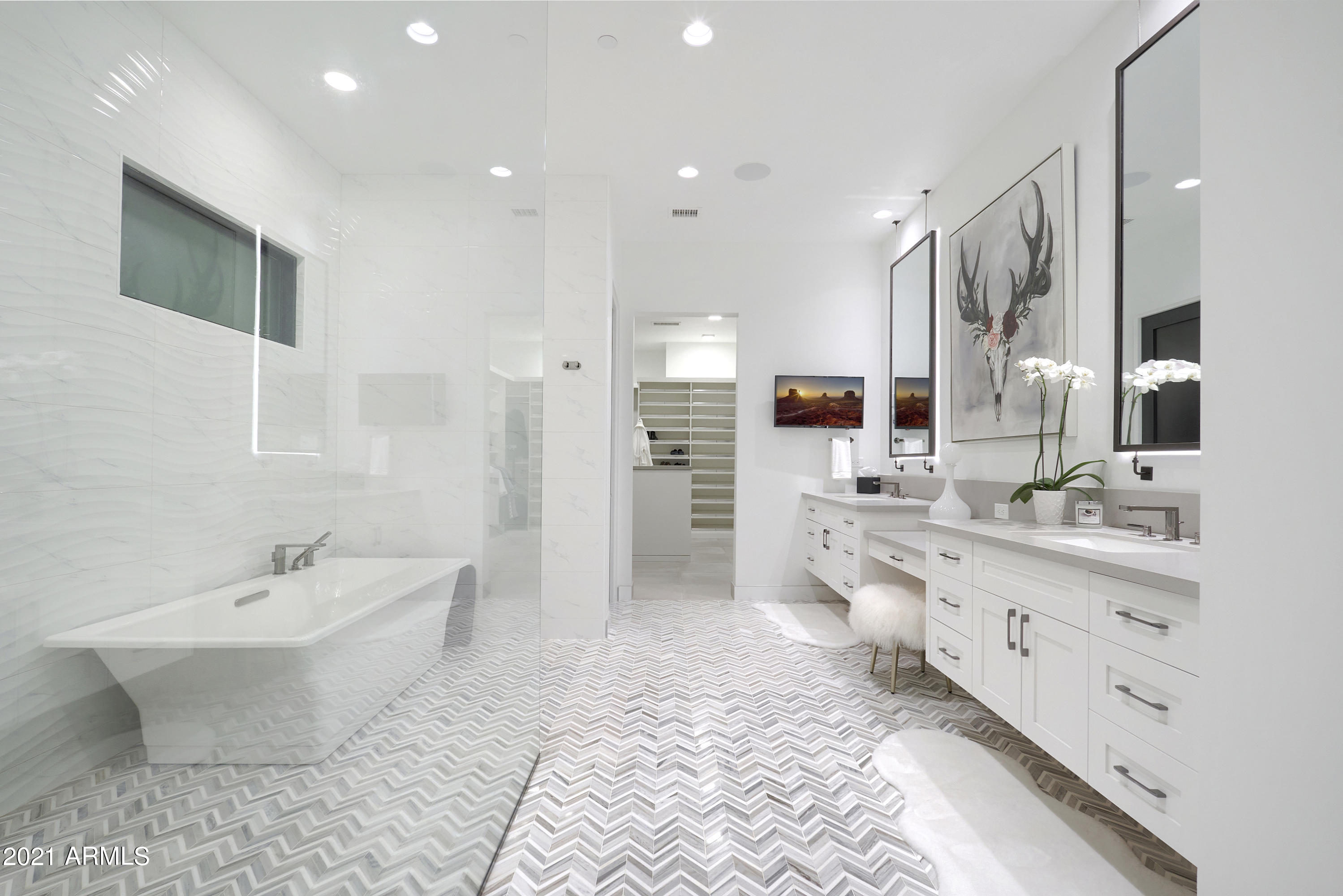 THE VILLAGE AT MOUNTAIN SHADOWS - Residential