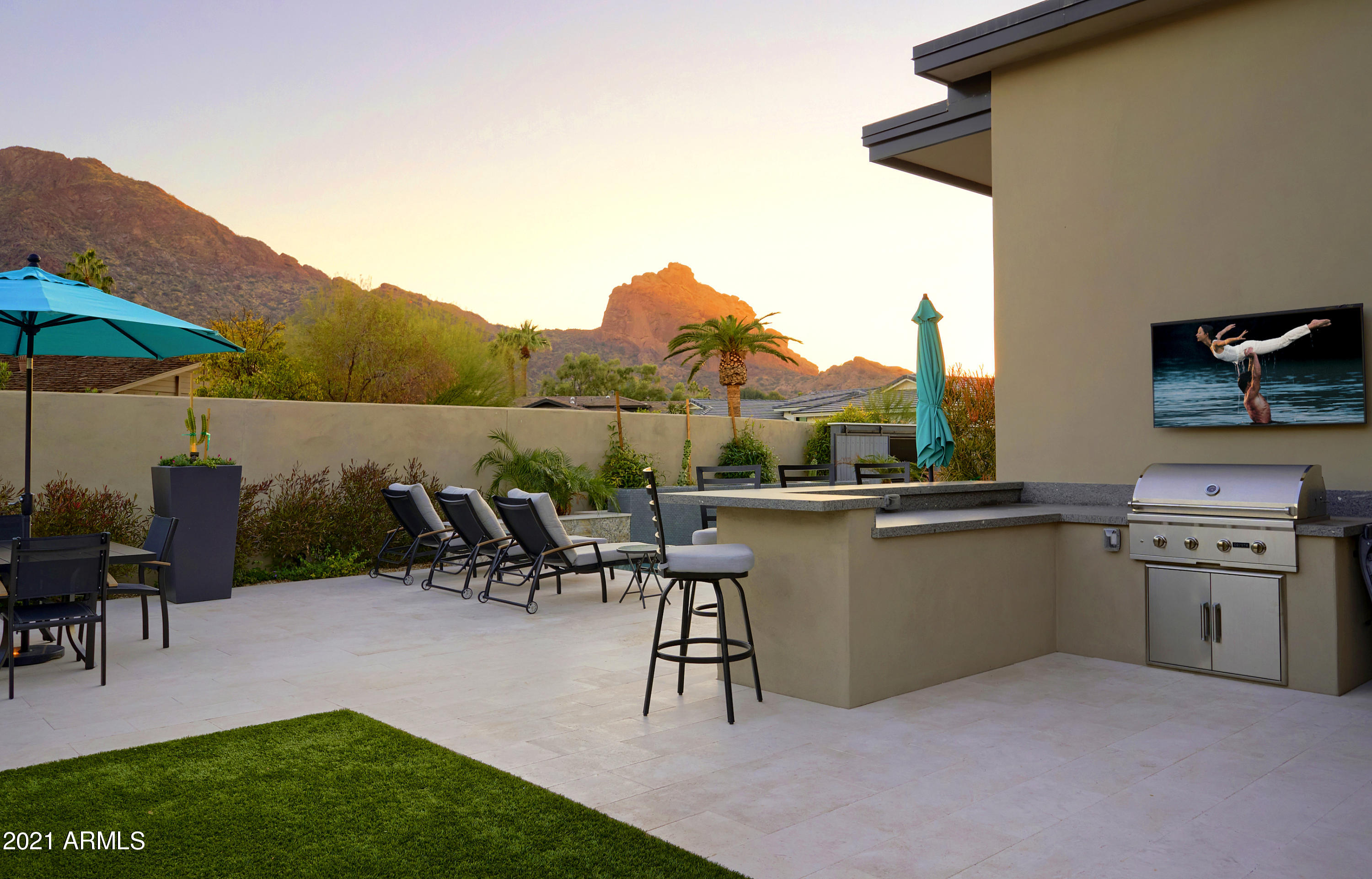 THE VILLAGE AT MOUNTAIN SHADOWS - Residential