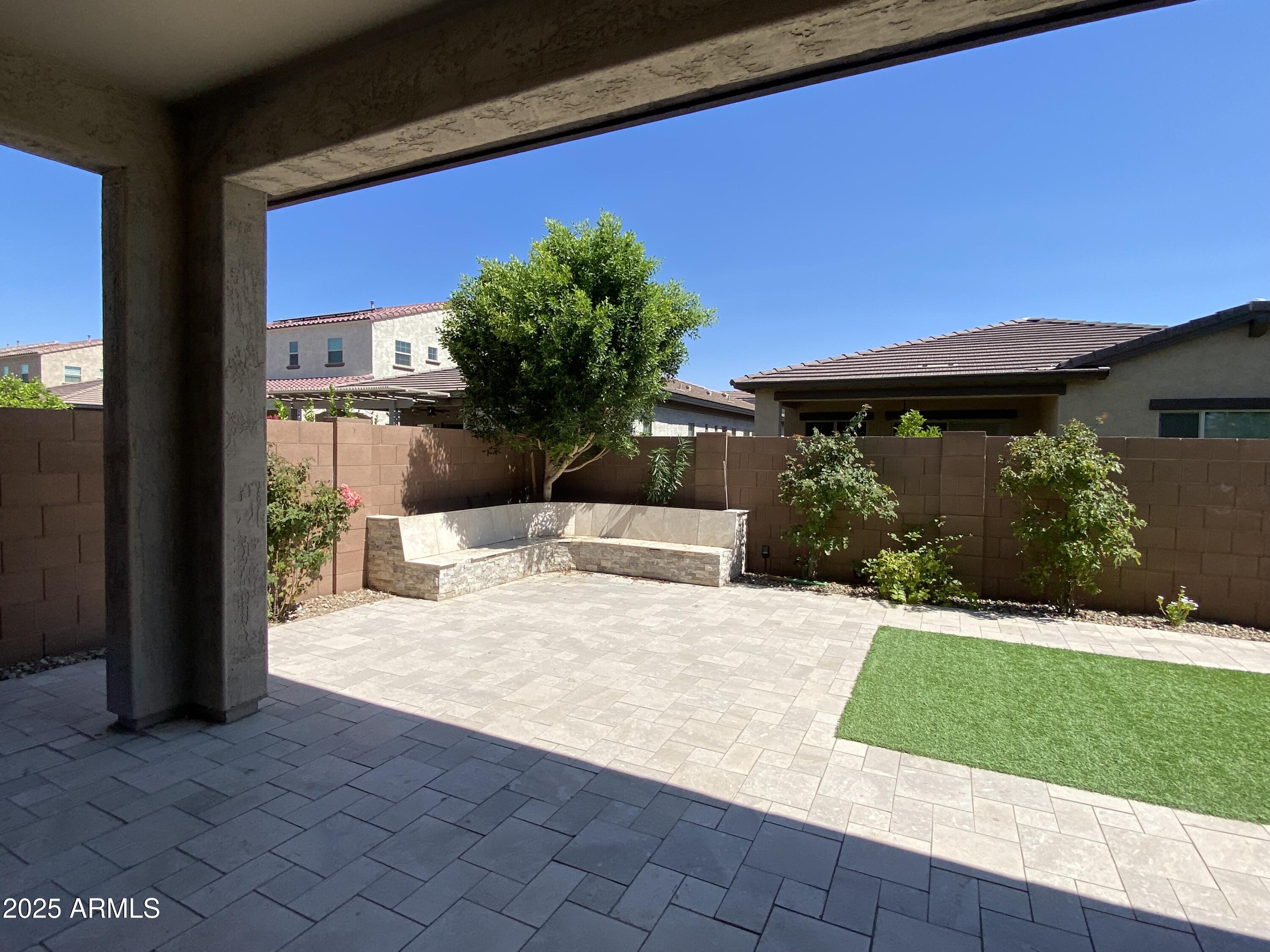 LOOKOUT MOUNTAIN - Residential Lease