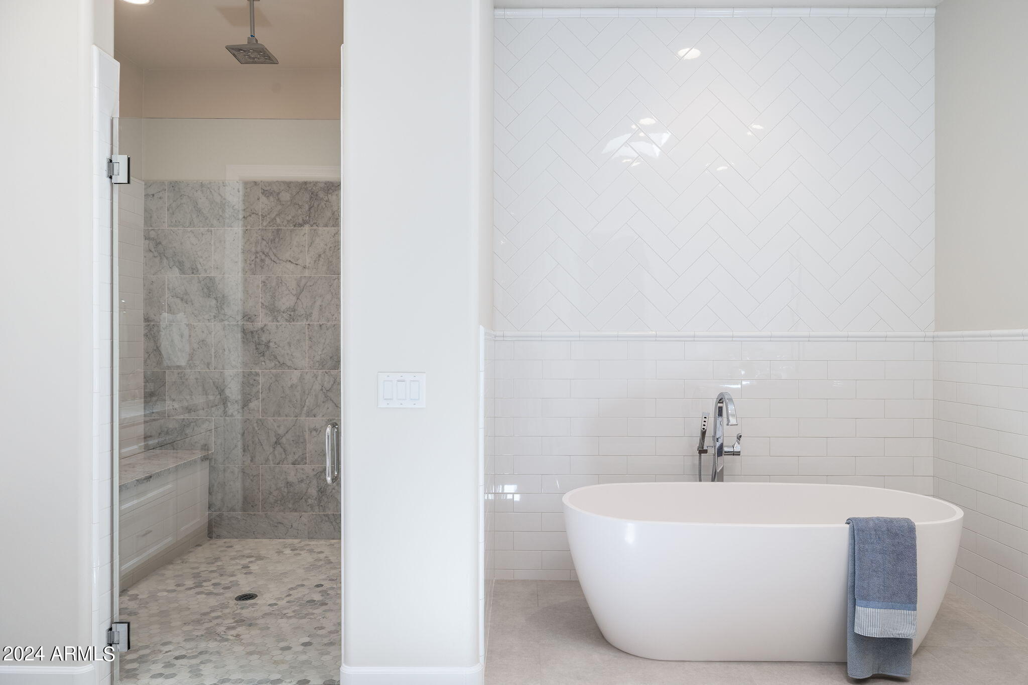 SIERRA BOULDERS NORTH - Residential