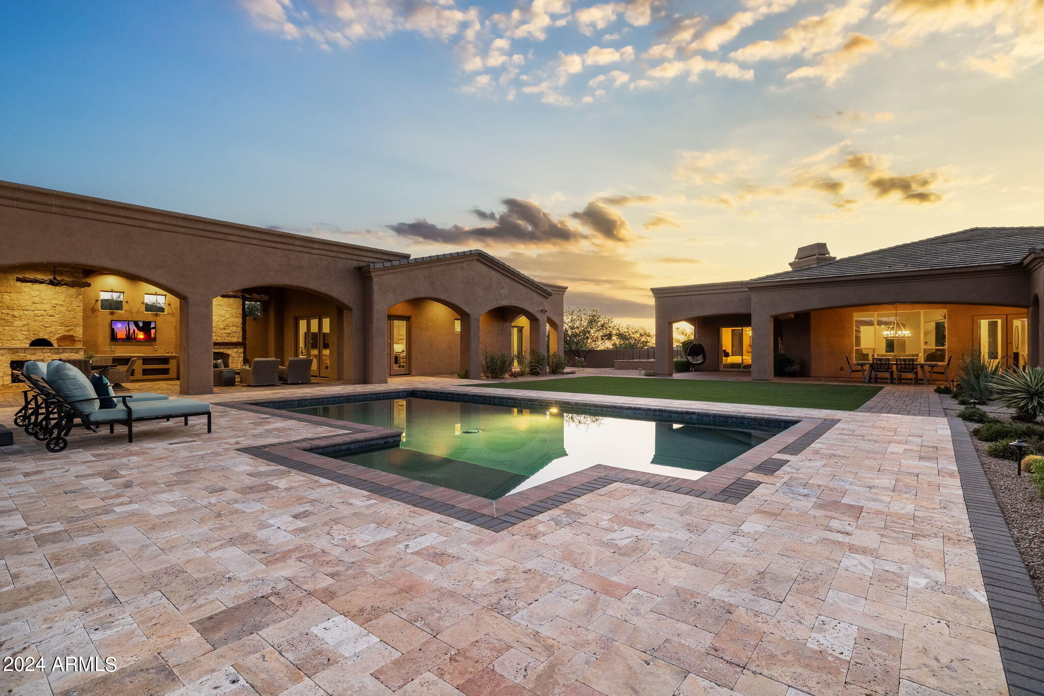 SIERRA BOULDERS NORTH - Residential