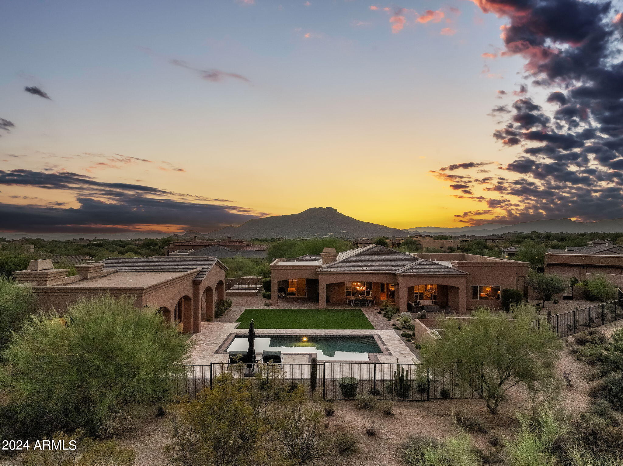 SIERRA BOULDERS NORTH - Residential