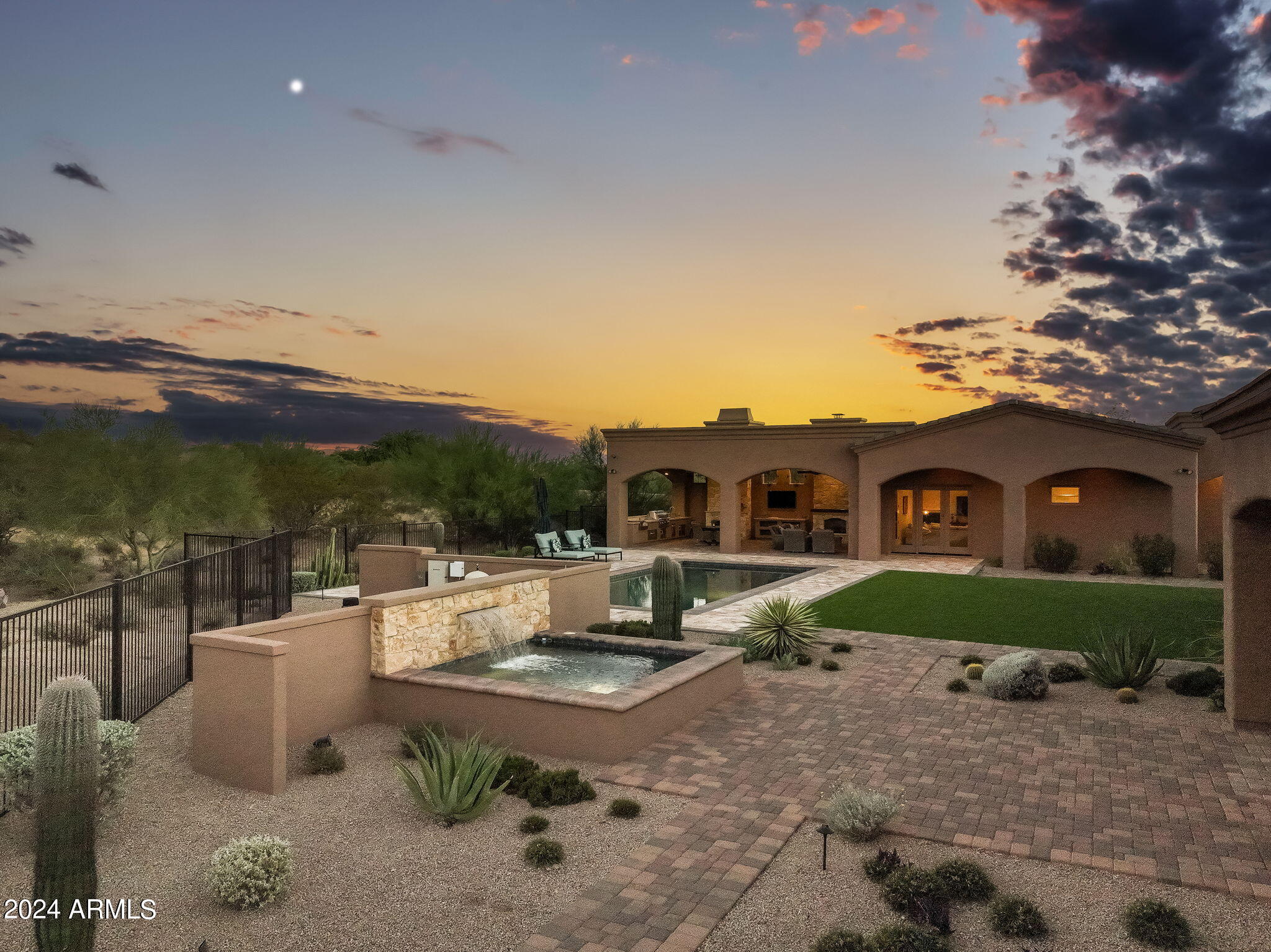 SIERRA BOULDERS NORTH - Residential