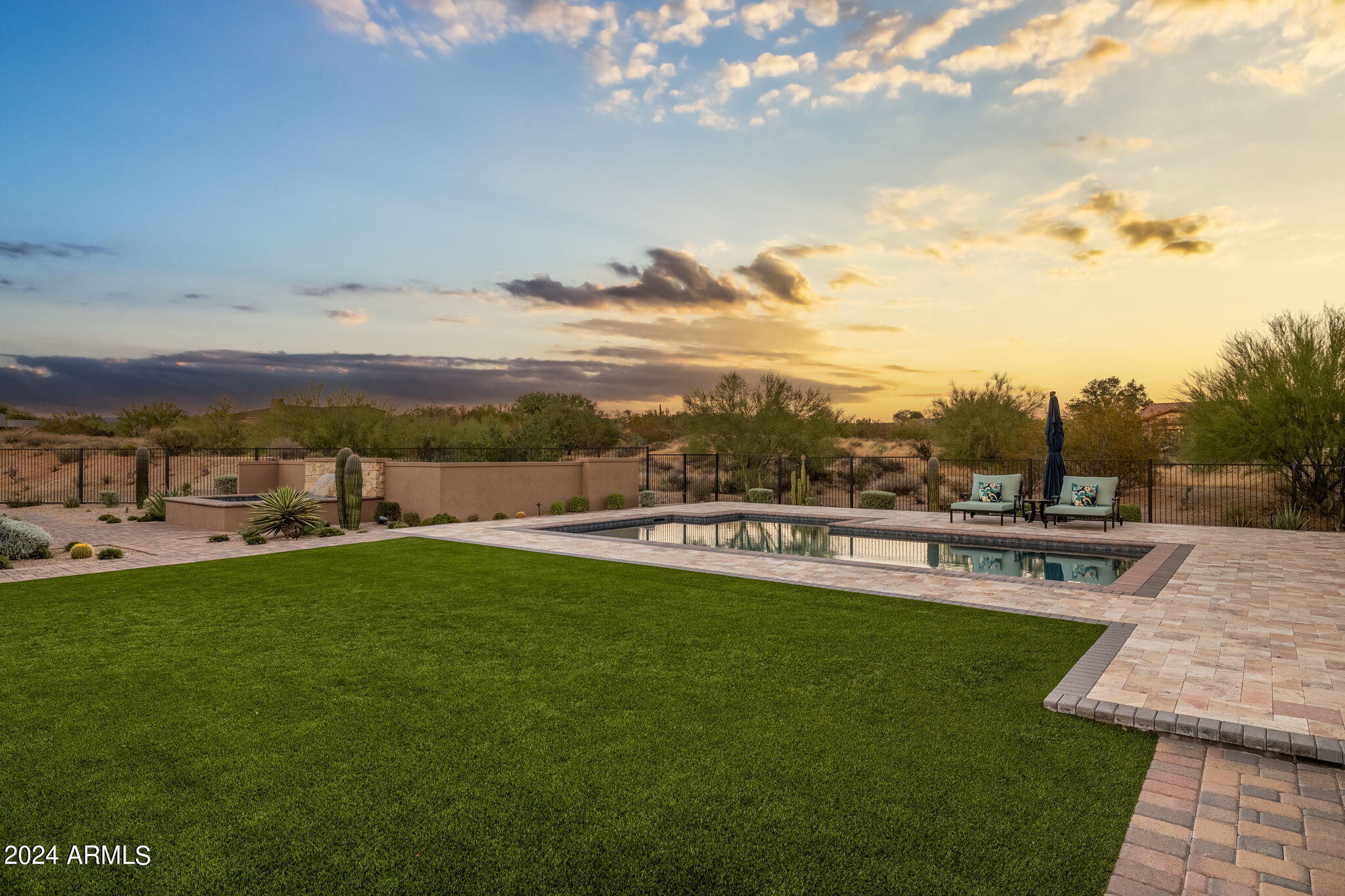 SIERRA BOULDERS NORTH - Residential