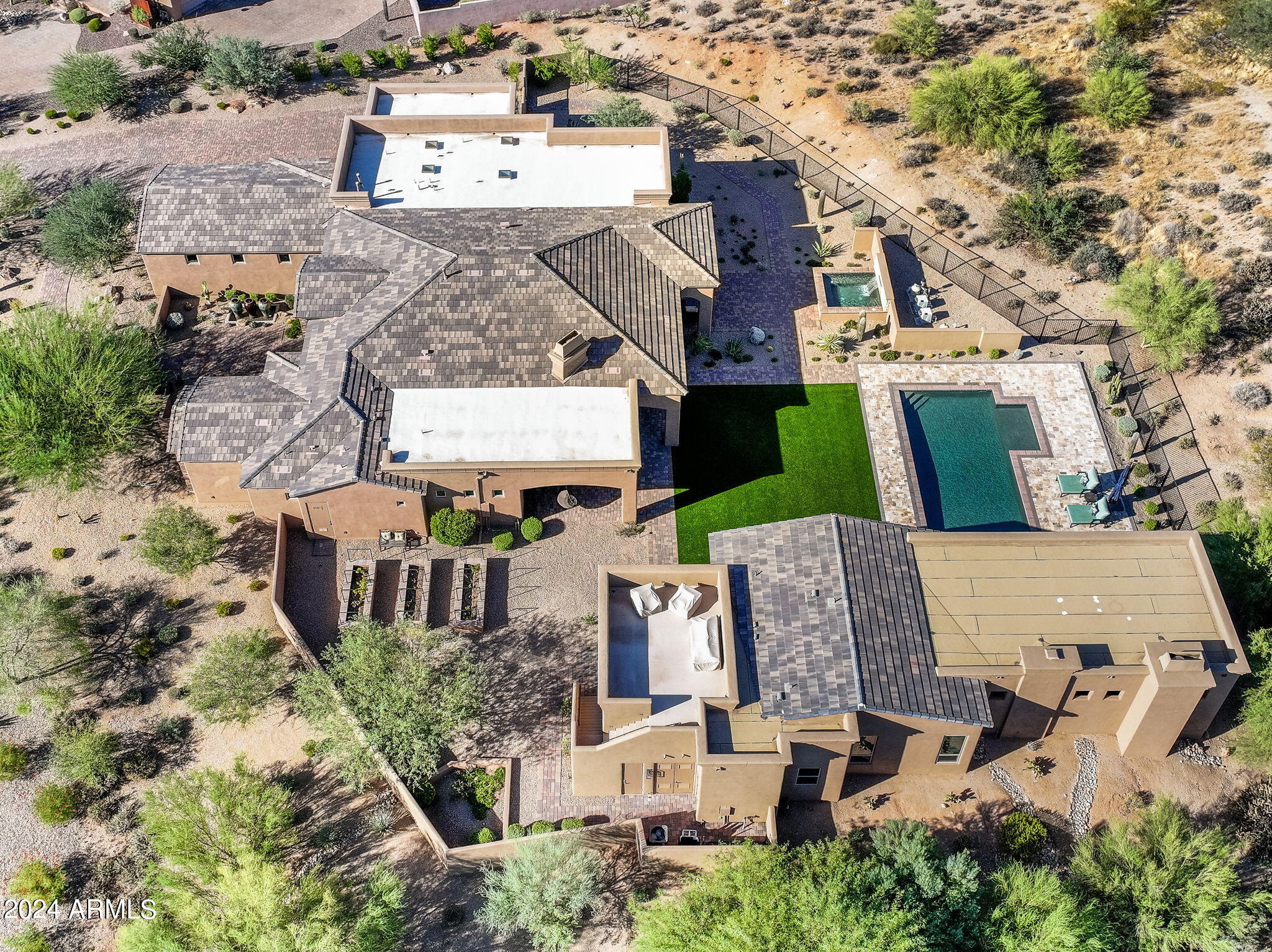 SIERRA BOULDERS NORTH - Residential