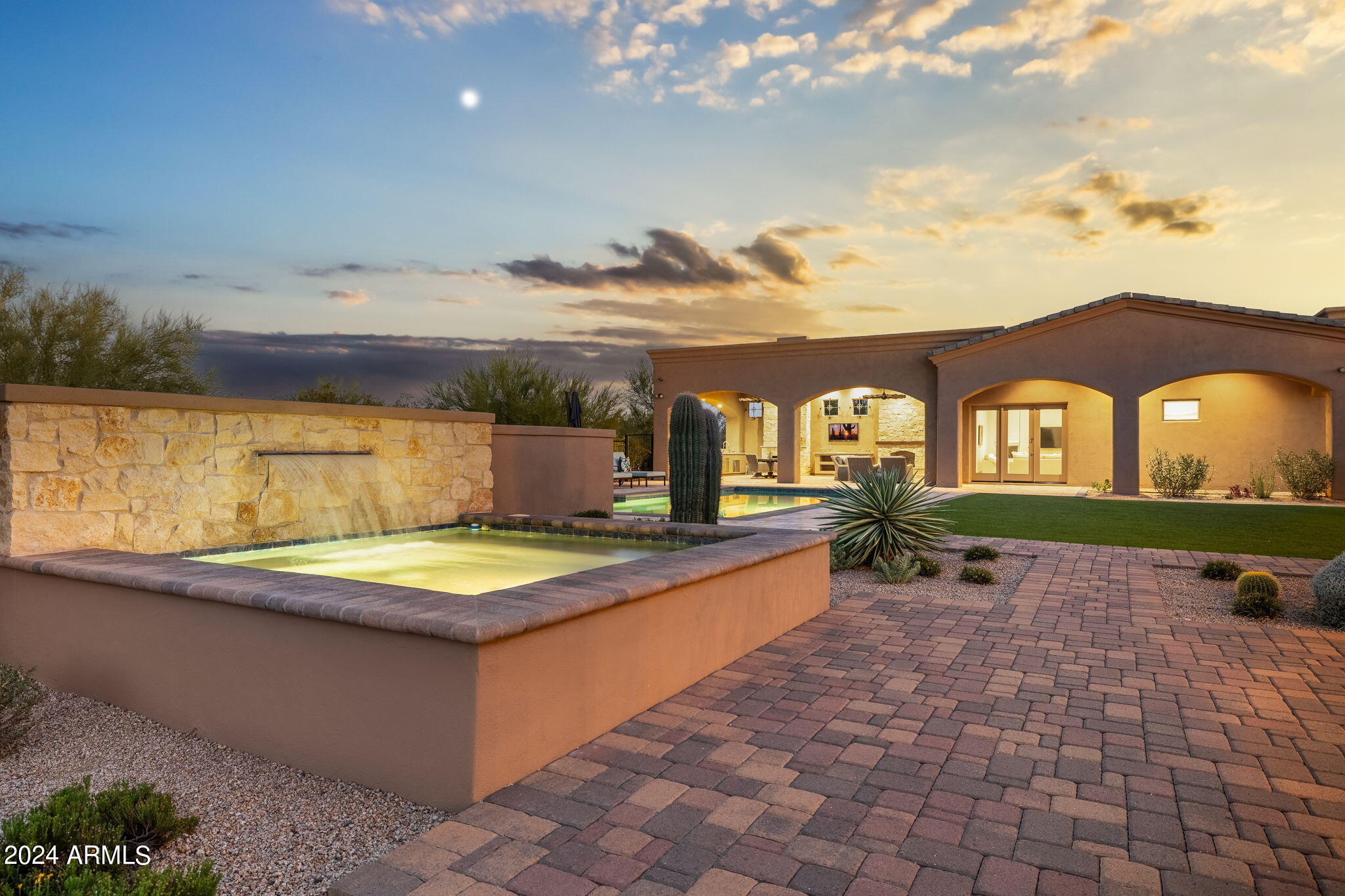 SIERRA BOULDERS NORTH - Residential