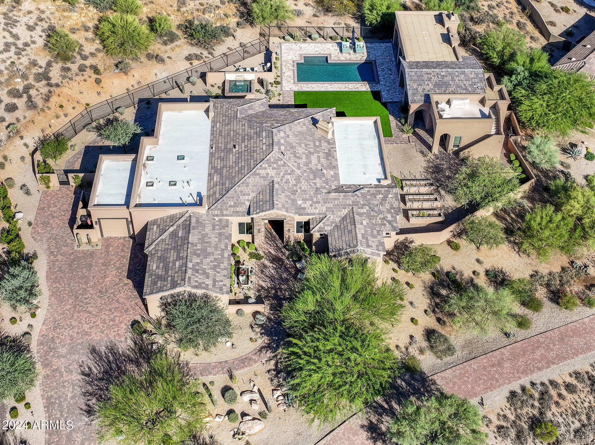SIERRA BOULDERS NORTH - Residential