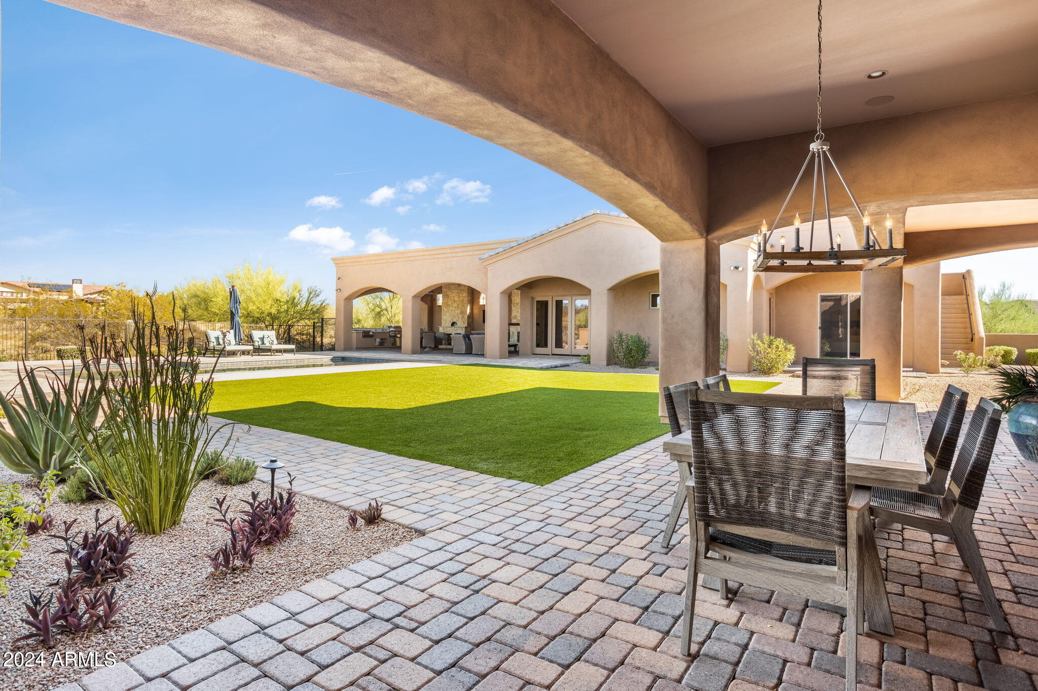 SIERRA BOULDERS NORTH - Residential