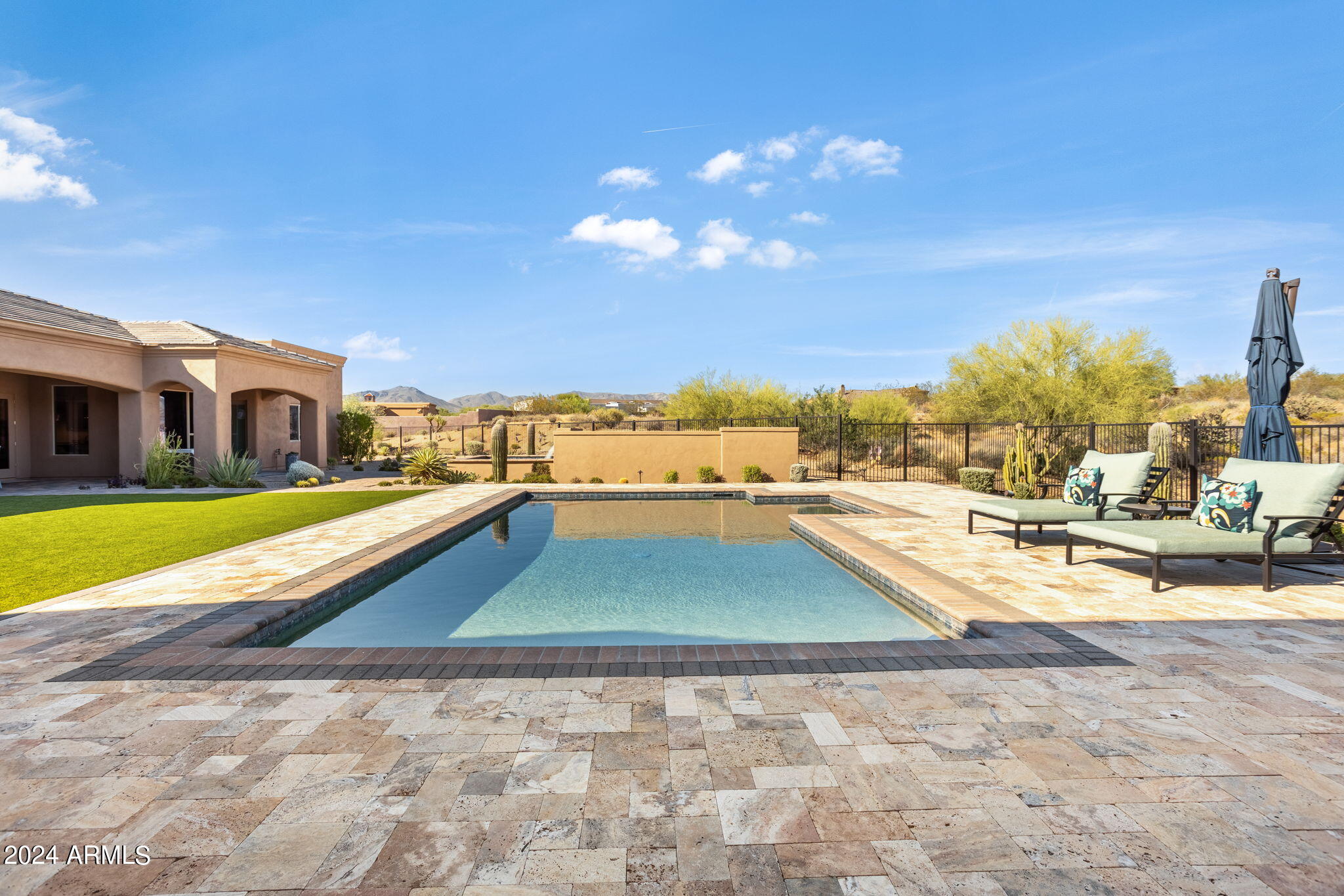 SIERRA BOULDERS NORTH - Residential