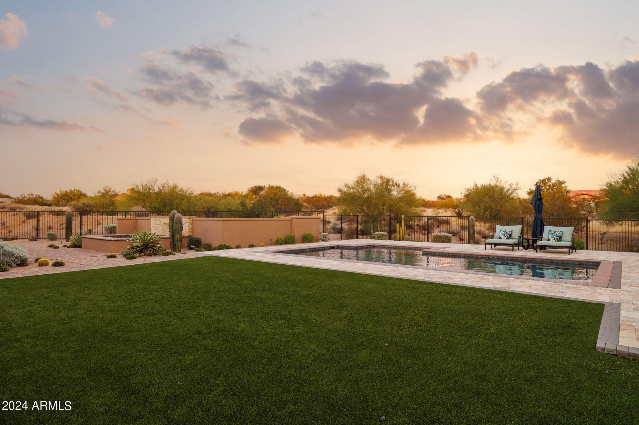 SIERRA BOULDERS NORTH - Residential