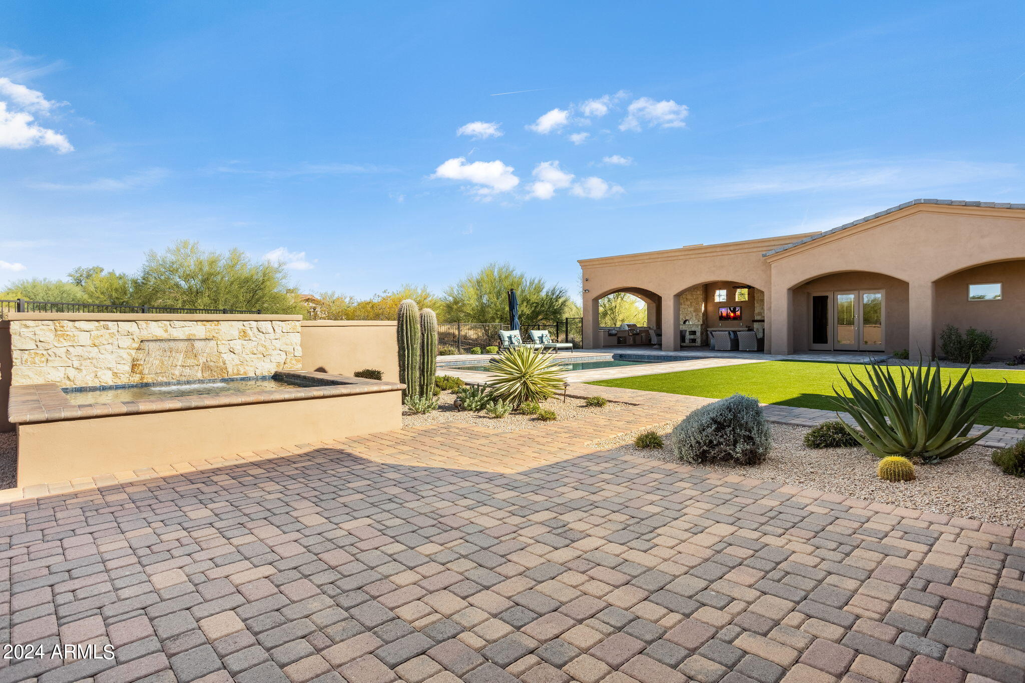 SIERRA BOULDERS NORTH - Residential