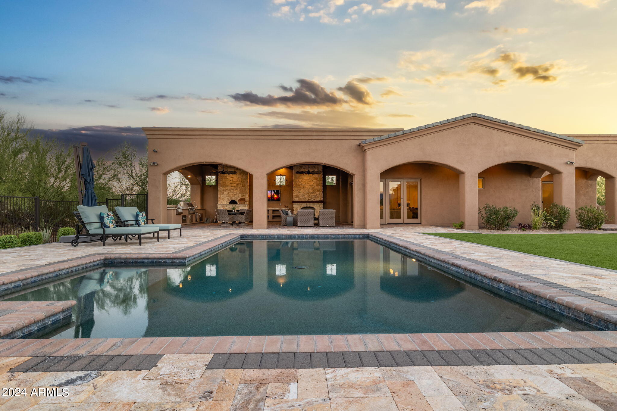 SIERRA BOULDERS NORTH - Residential