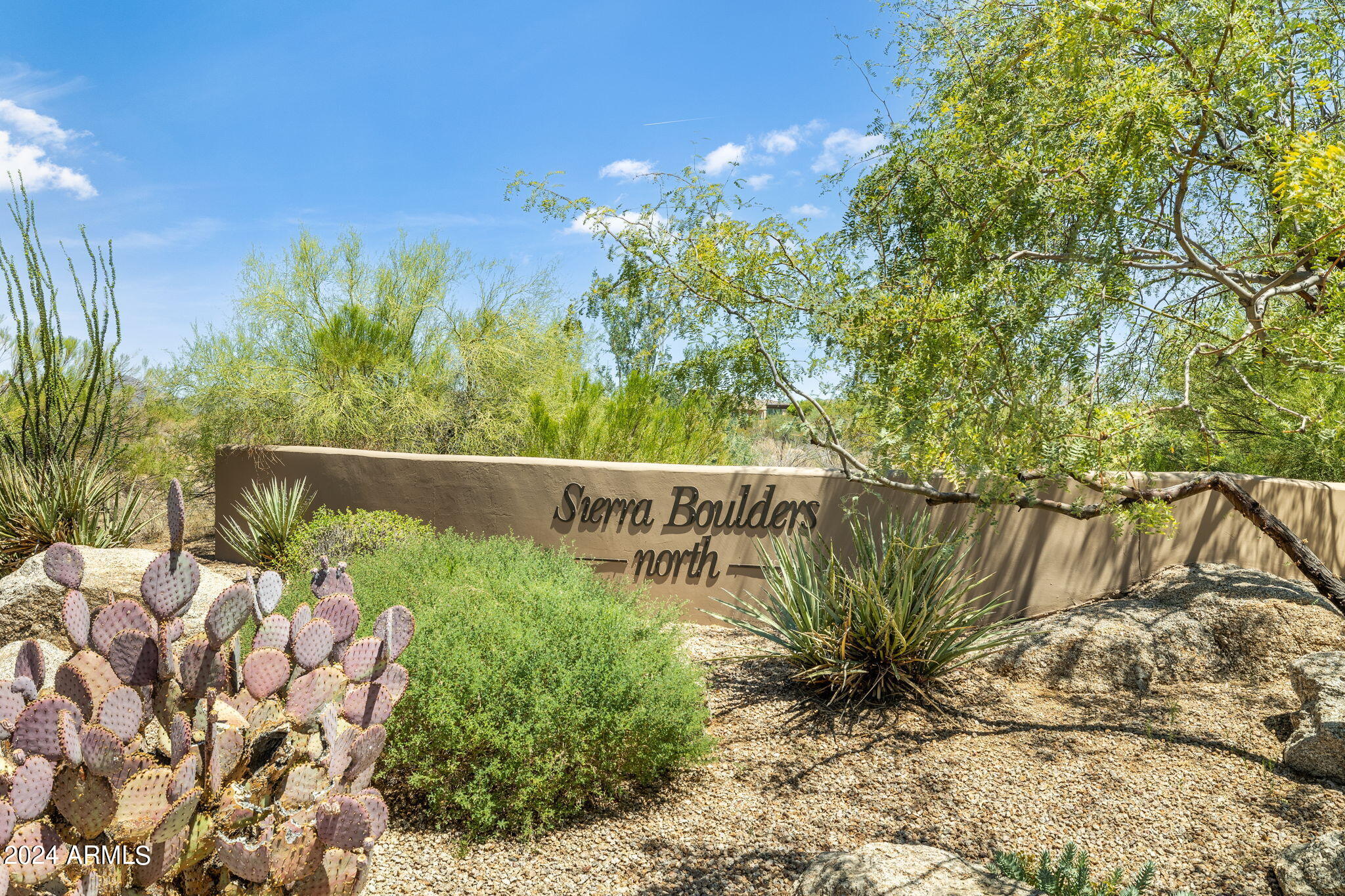 SIERRA BOULDERS NORTH - Residential