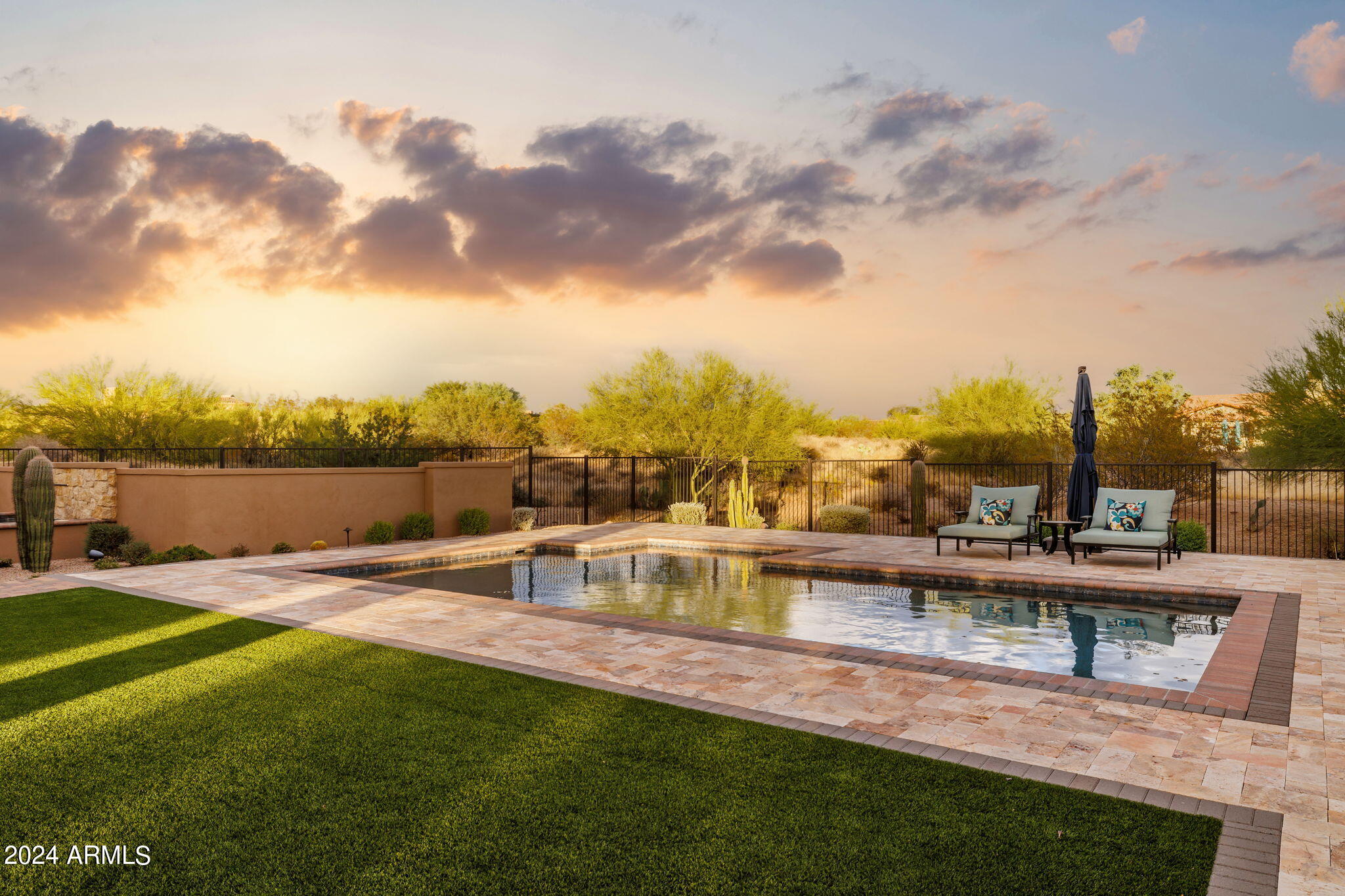 SIERRA BOULDERS NORTH - Residential