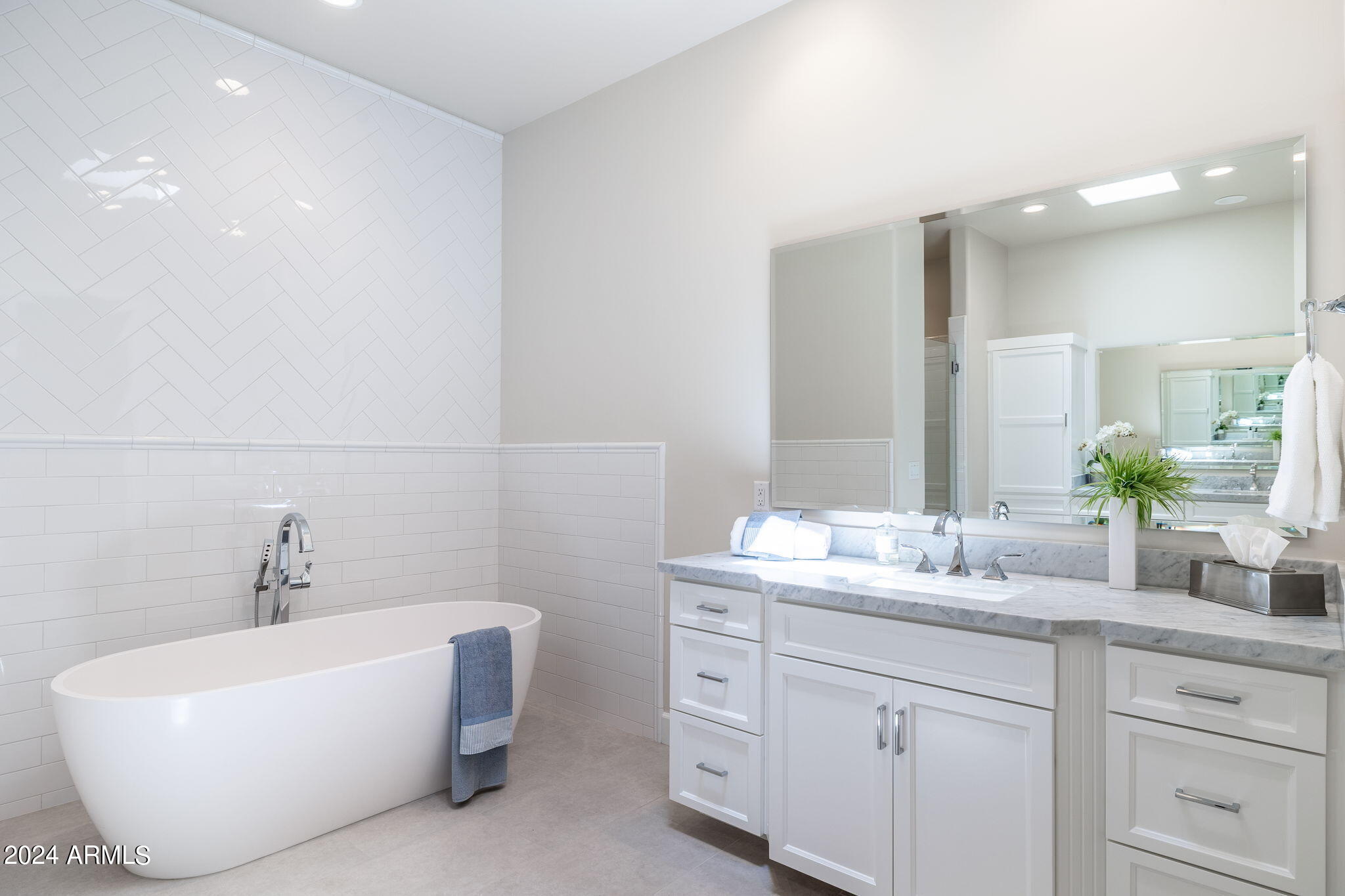 SIERRA BOULDERS NORTH - Residential