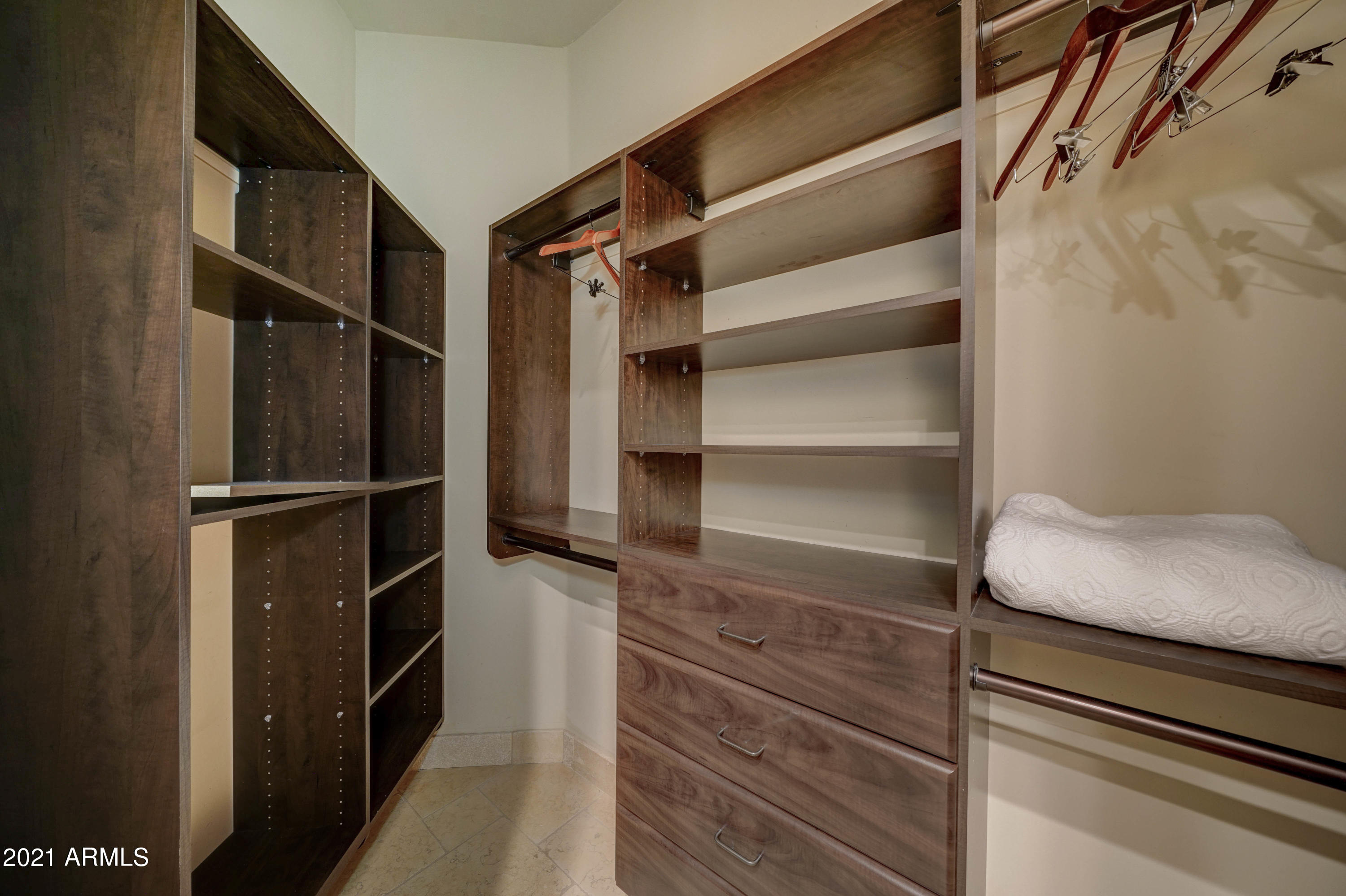 MOCKINGBIRD LANE ESTATES 4 - Residential