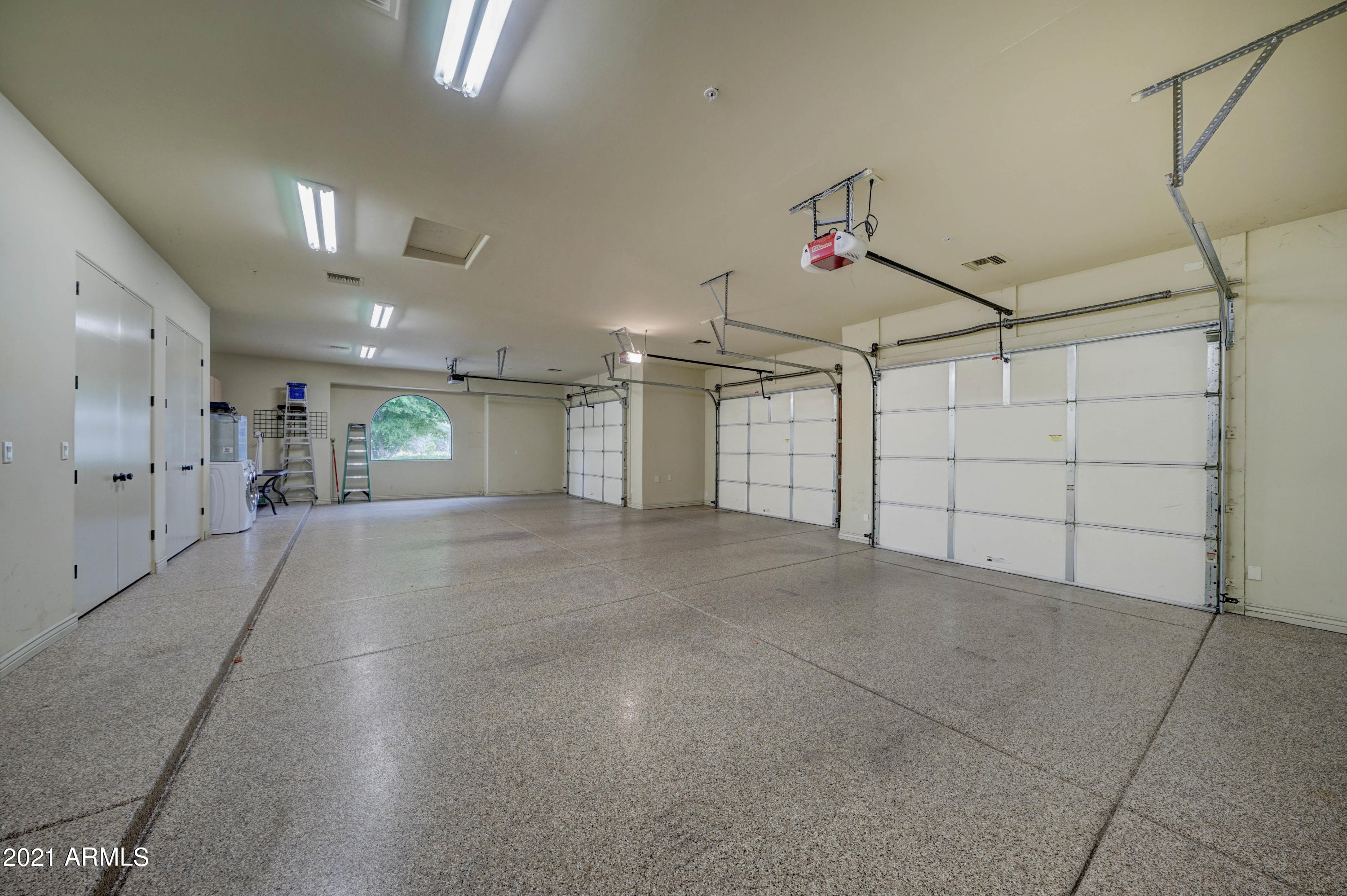 MOCKINGBIRD LANE ESTATES 4 - Residential