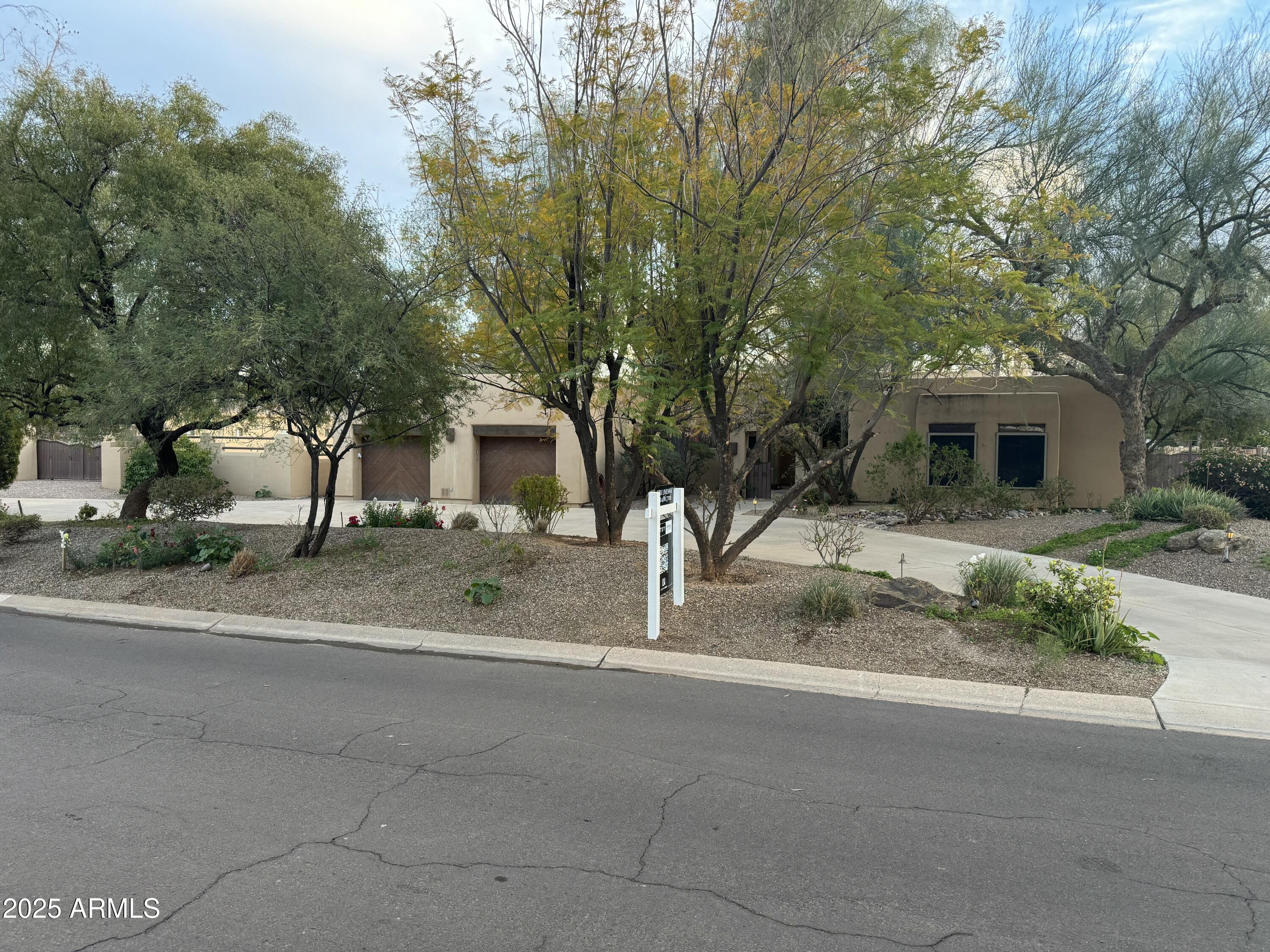 PARADISE VALLEY FARMS - Residential