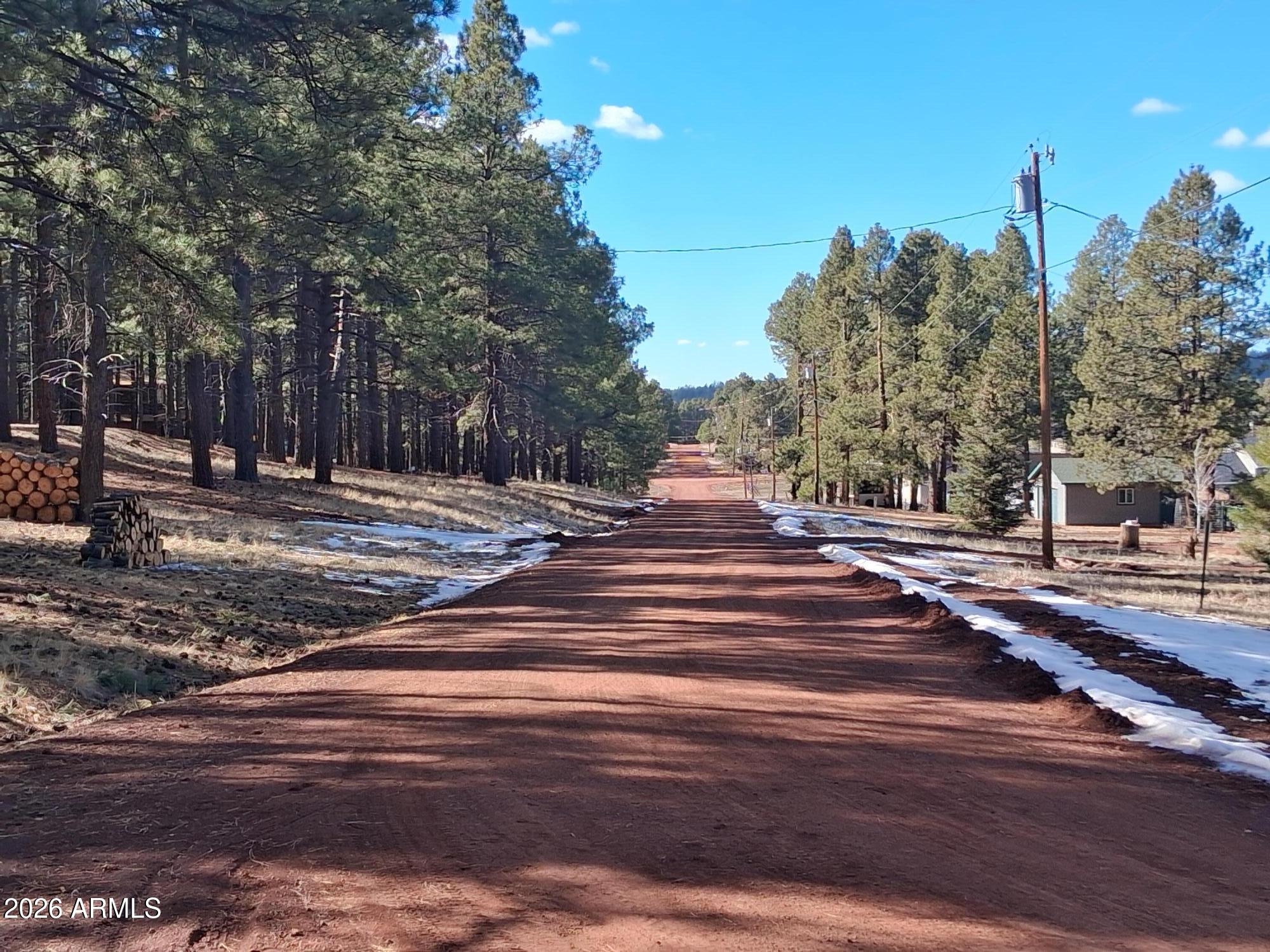 SHERWOOD FOREST PARK - Land