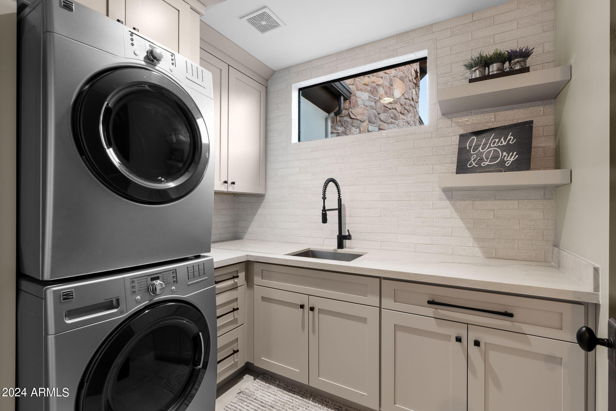 GRANITE MOUNTAIN AT LAS SENDAS - Residential