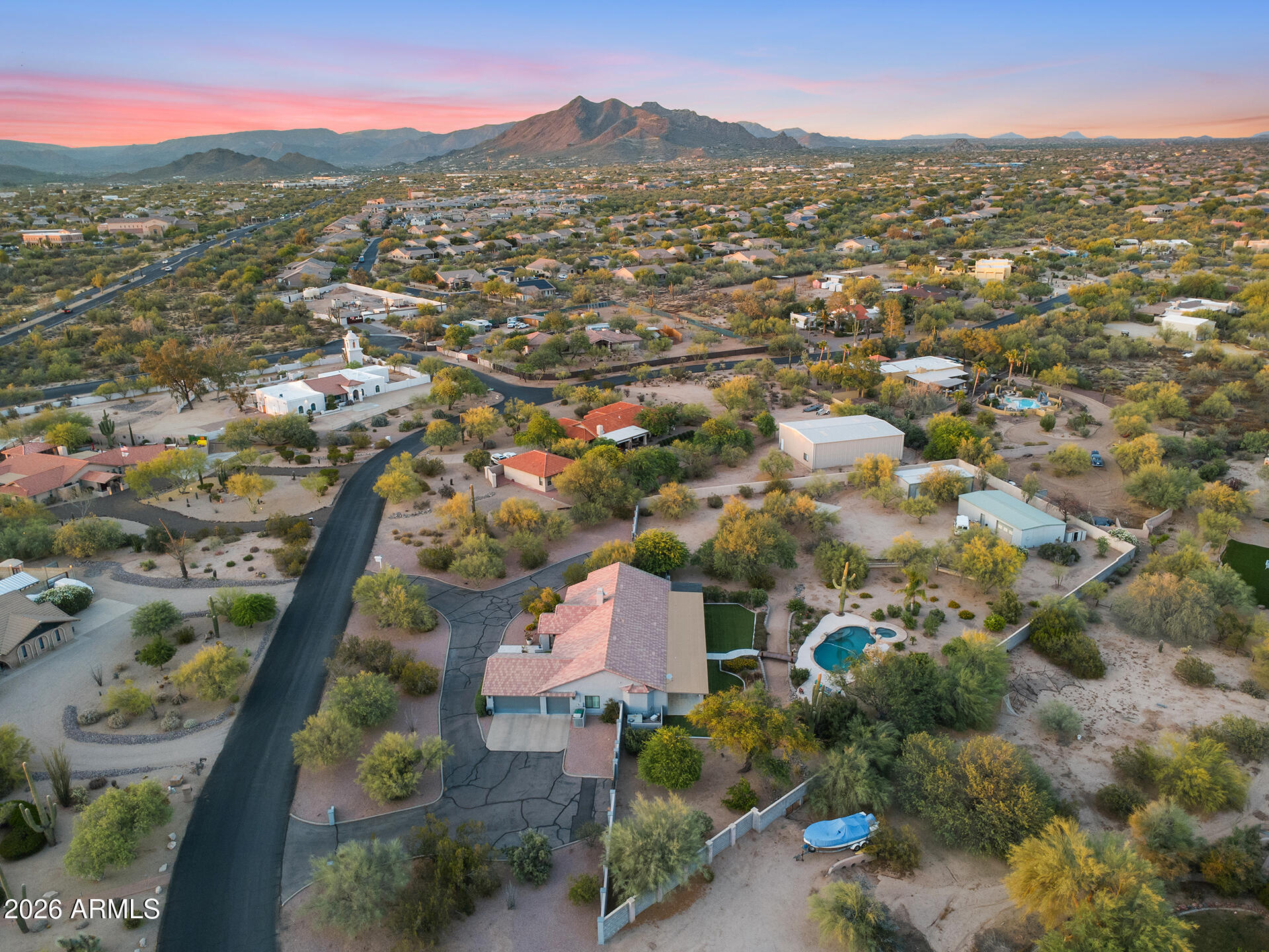 LA TIERRA PROMETIDA - Residential