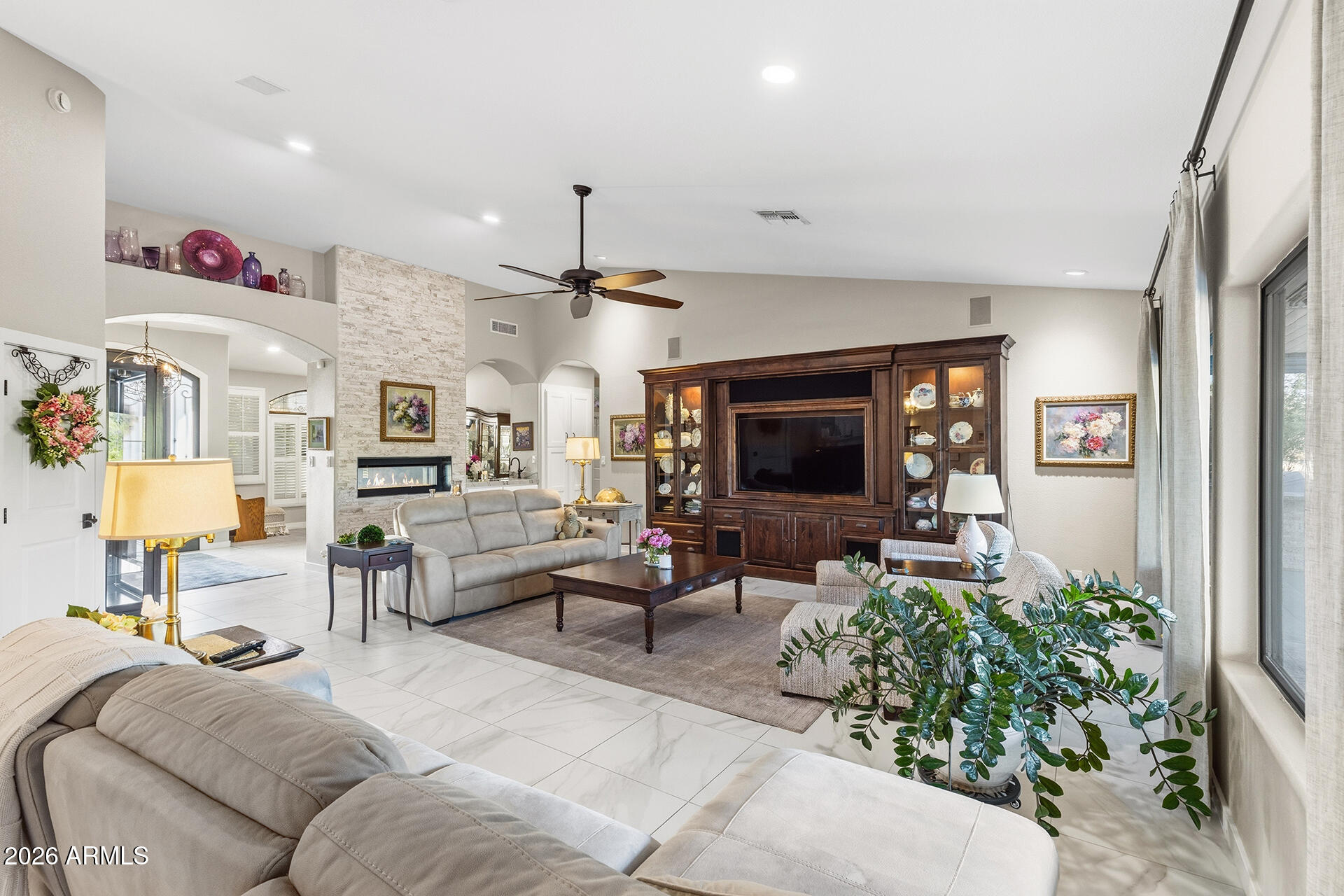 LA TIERRA PROMETIDA - Residential