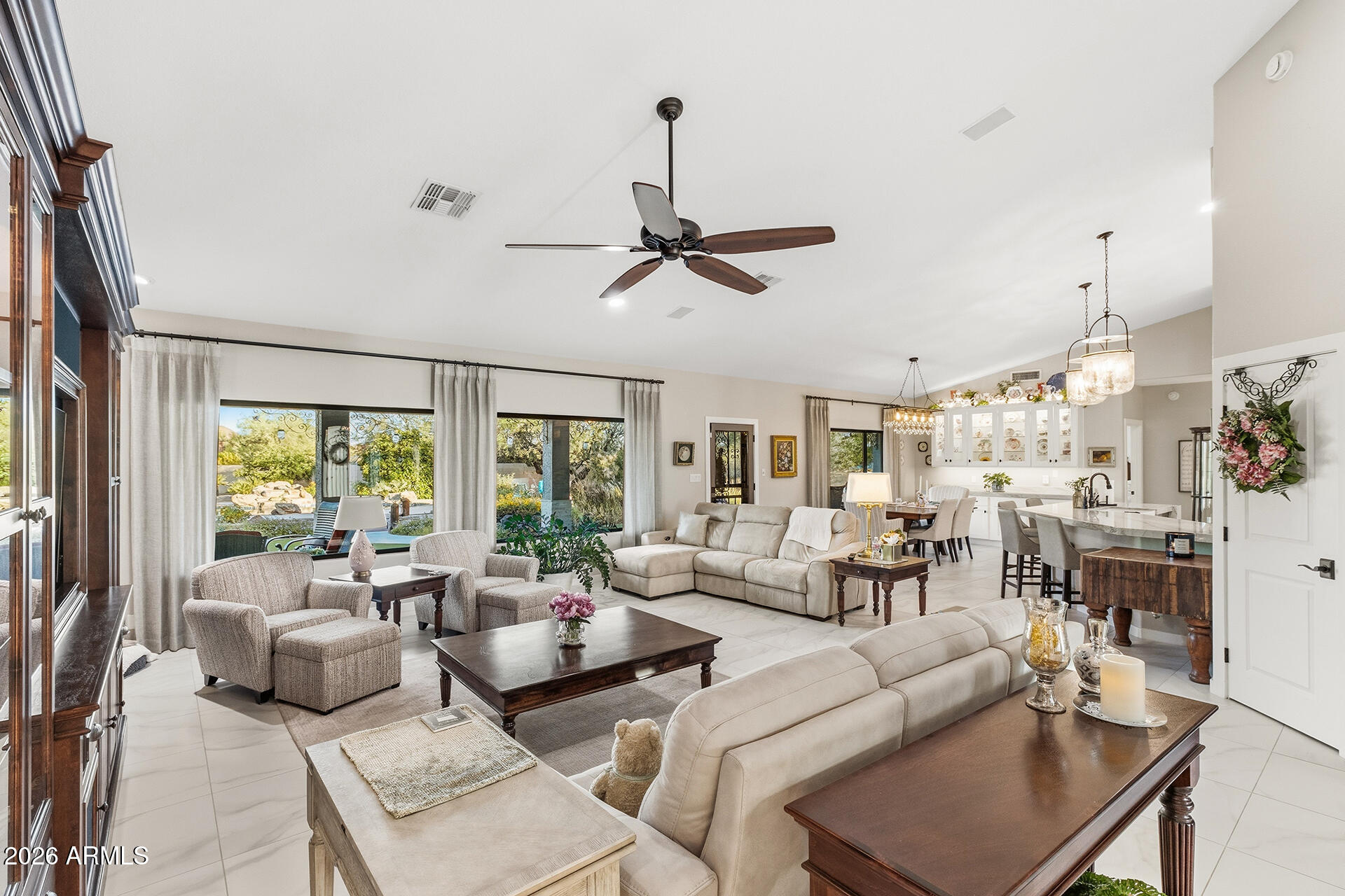 LA TIERRA PROMETIDA - Residential
