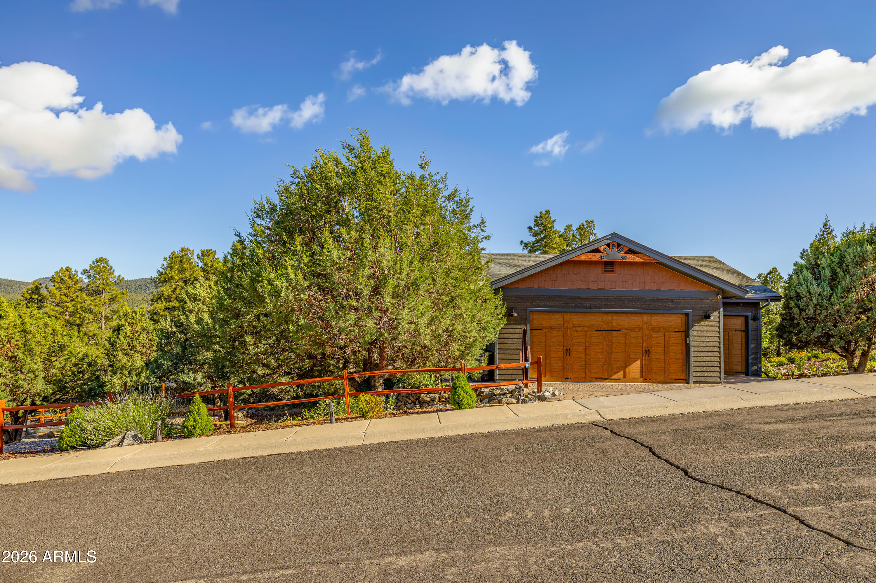HIGHLAND MEADOWS NORTH - Residential
