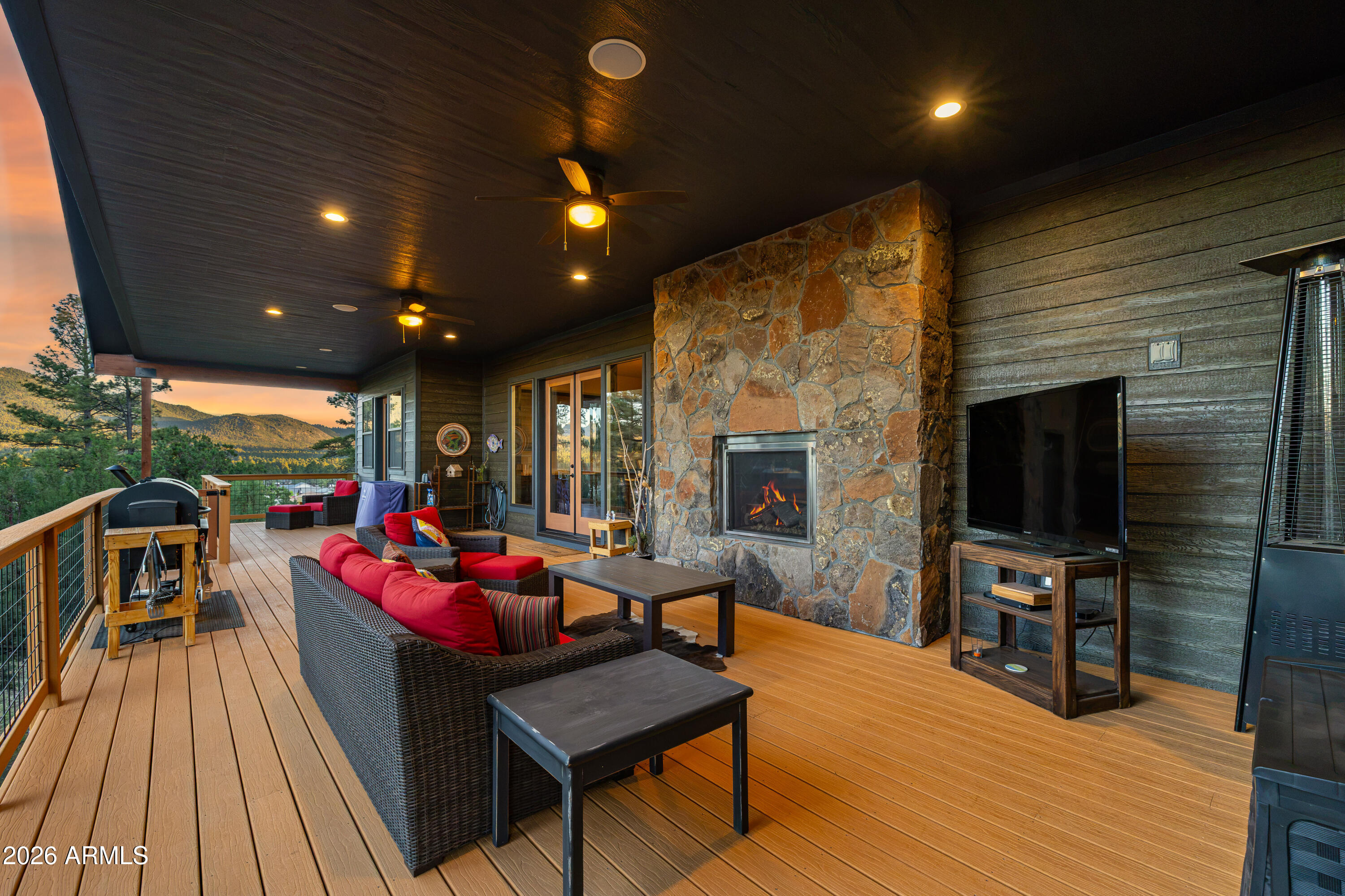 HIGHLAND MEADOWS NORTH - Residential