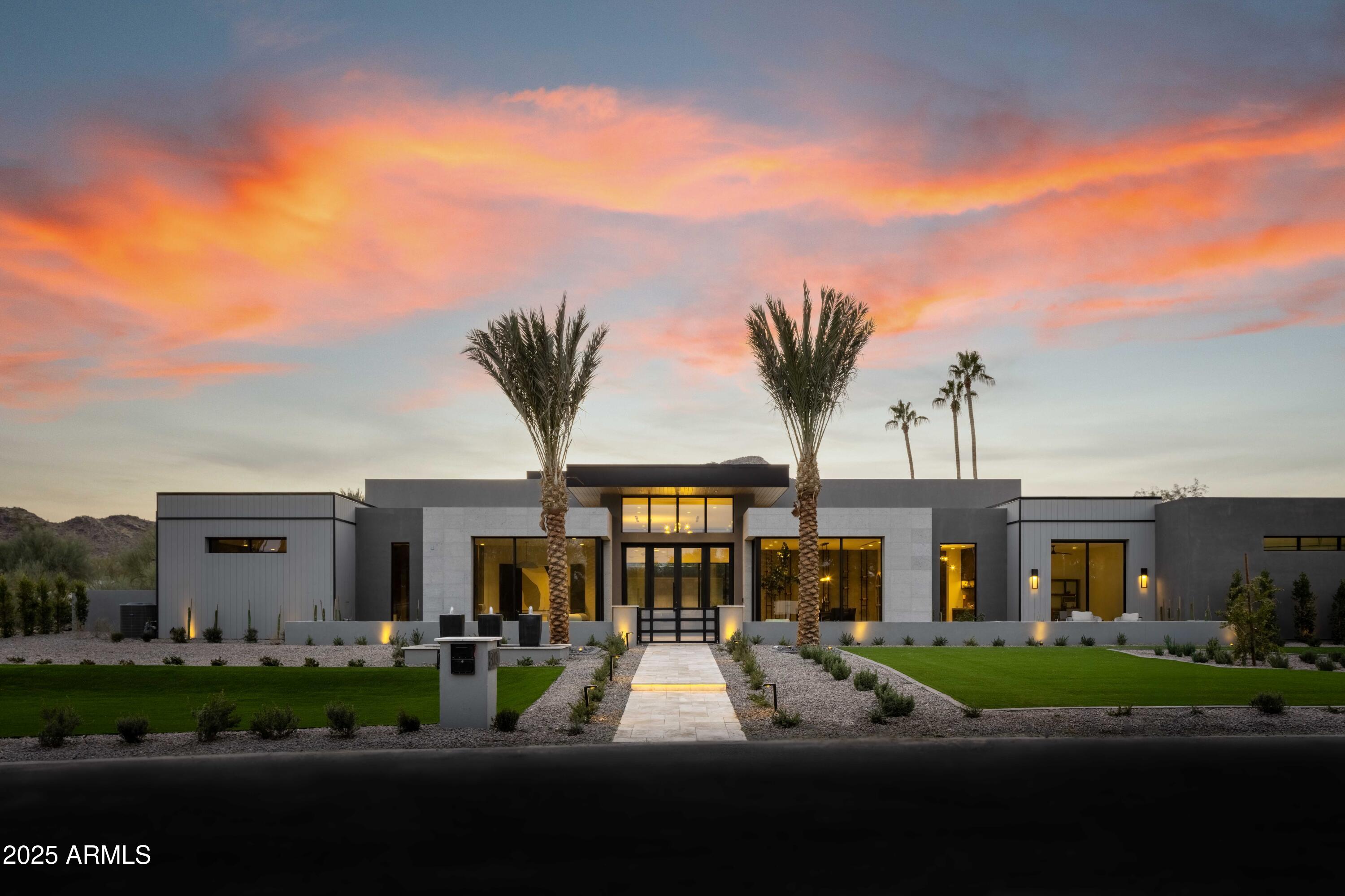 CAMELBACK COUNTRY CLUB ESTATES - Residential